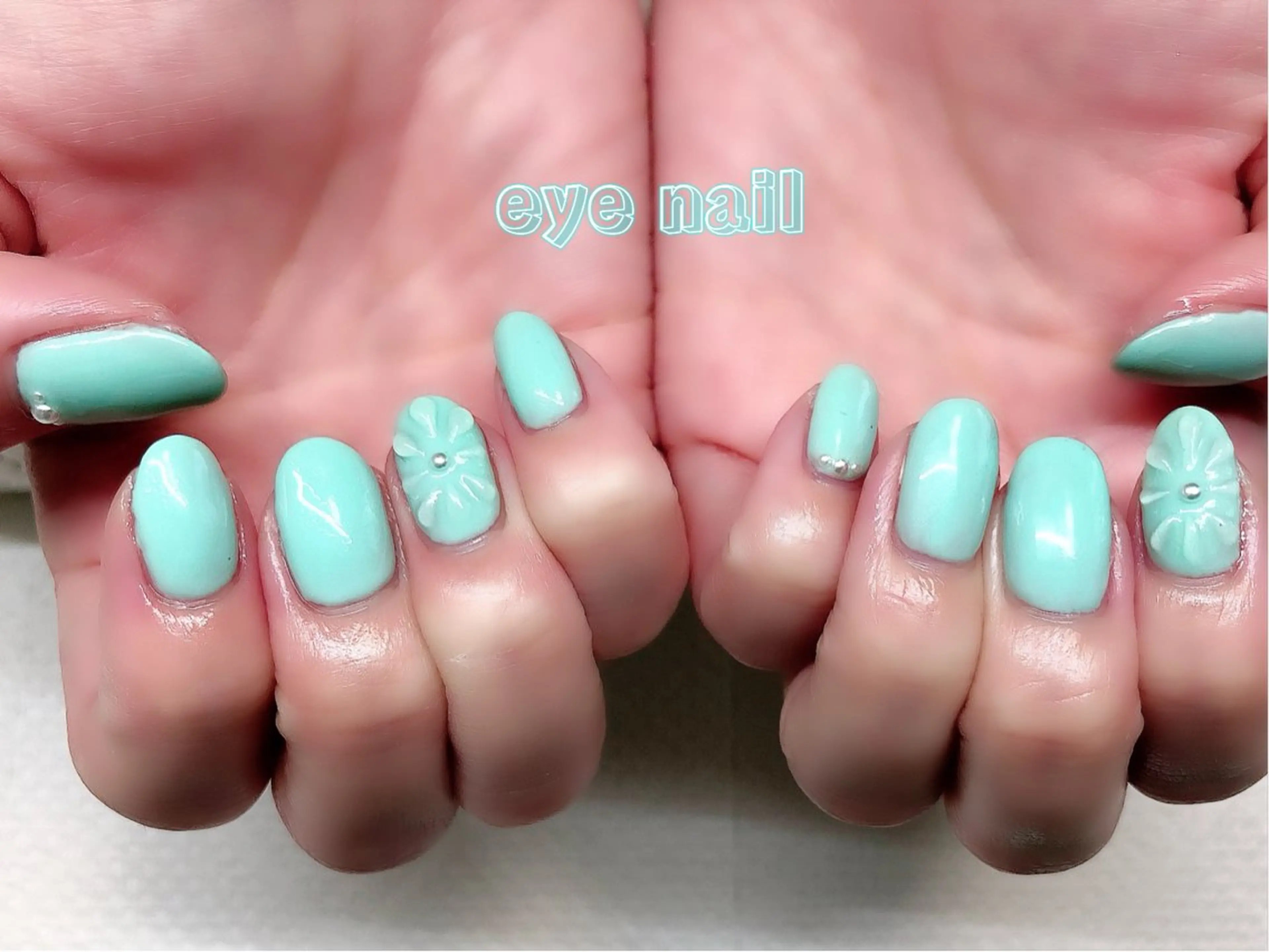 ネイル アートネイル ストーンネイル Eye nailのネイルデザイン