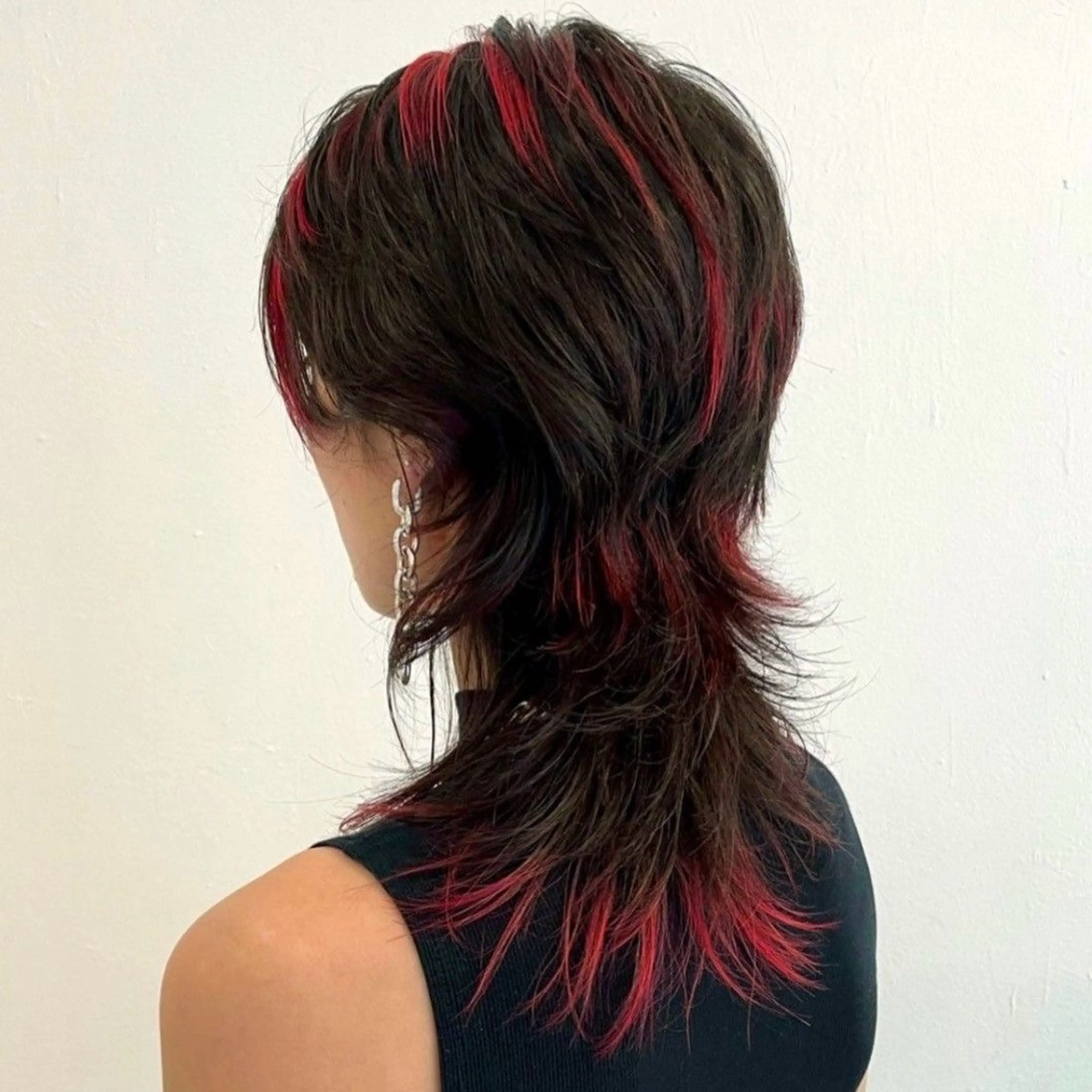 カラー カット ヘアカラー トリートメント ウルフとデザイン カラーの神のヘアスタイル