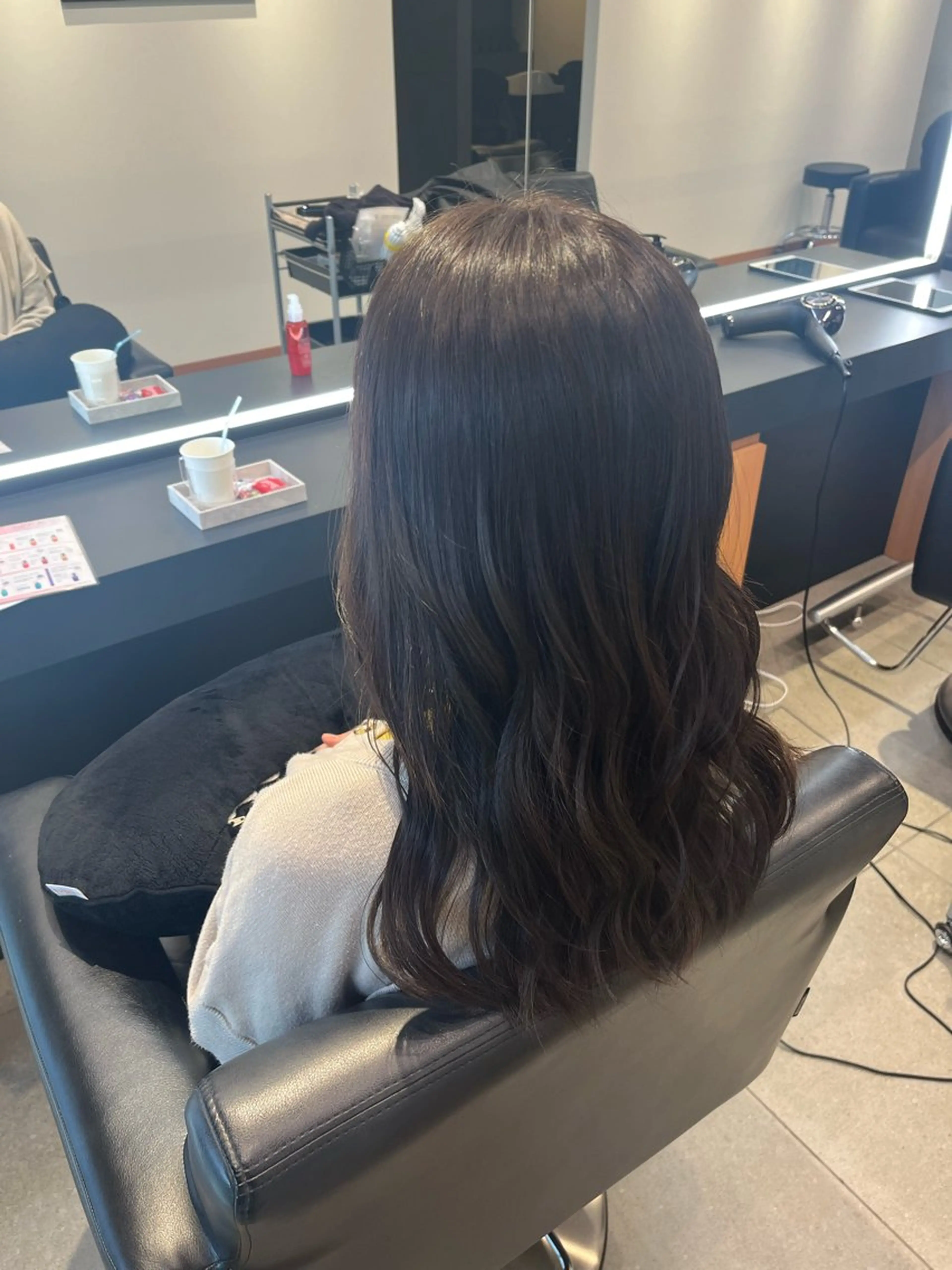 ロング カラー グレージュ ERII (ému) 伏見・栄/カット無料のヘアスタイル