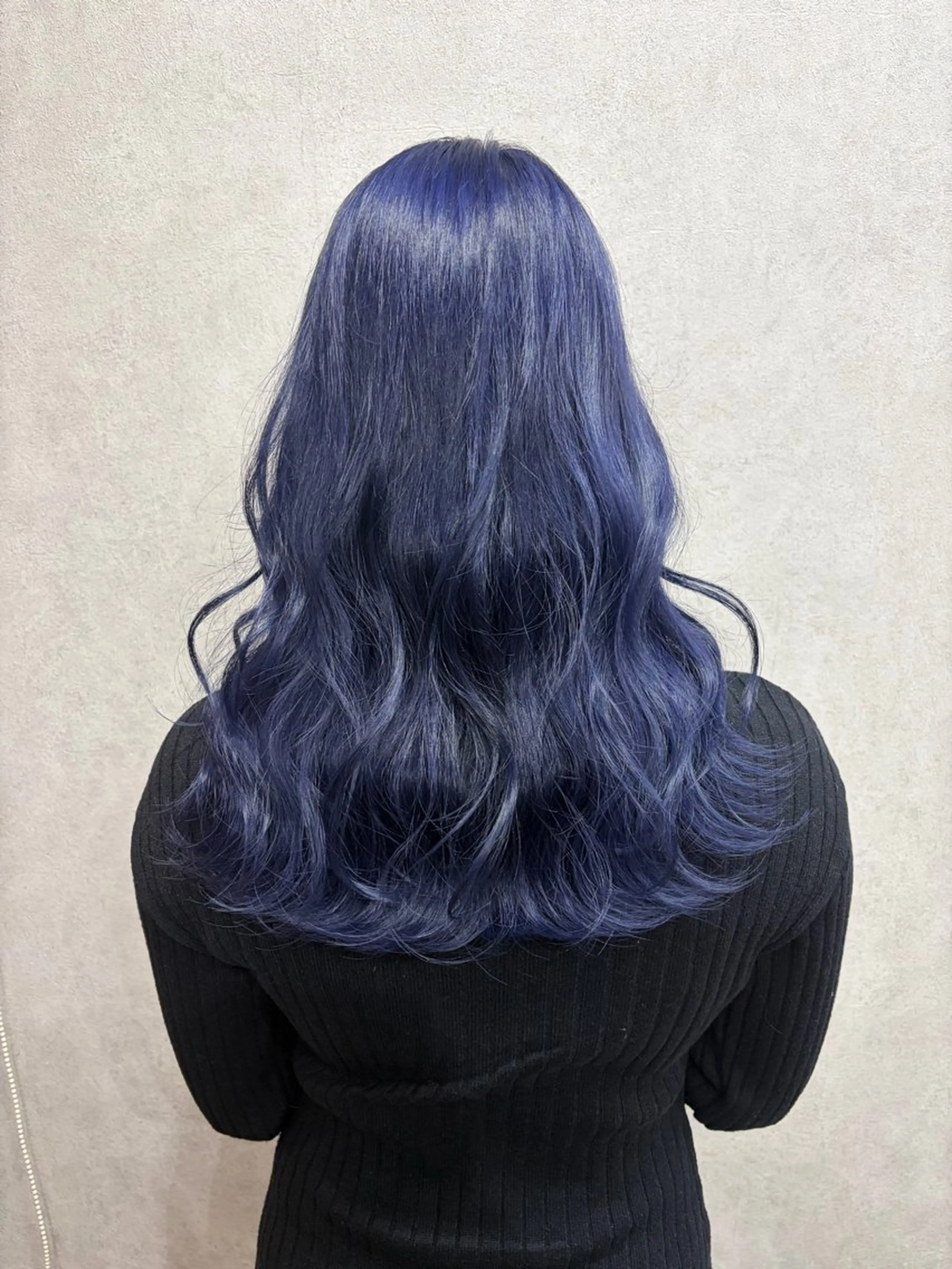 セミロング ヘアカラー maya レイヤーカットのヘアスタイル