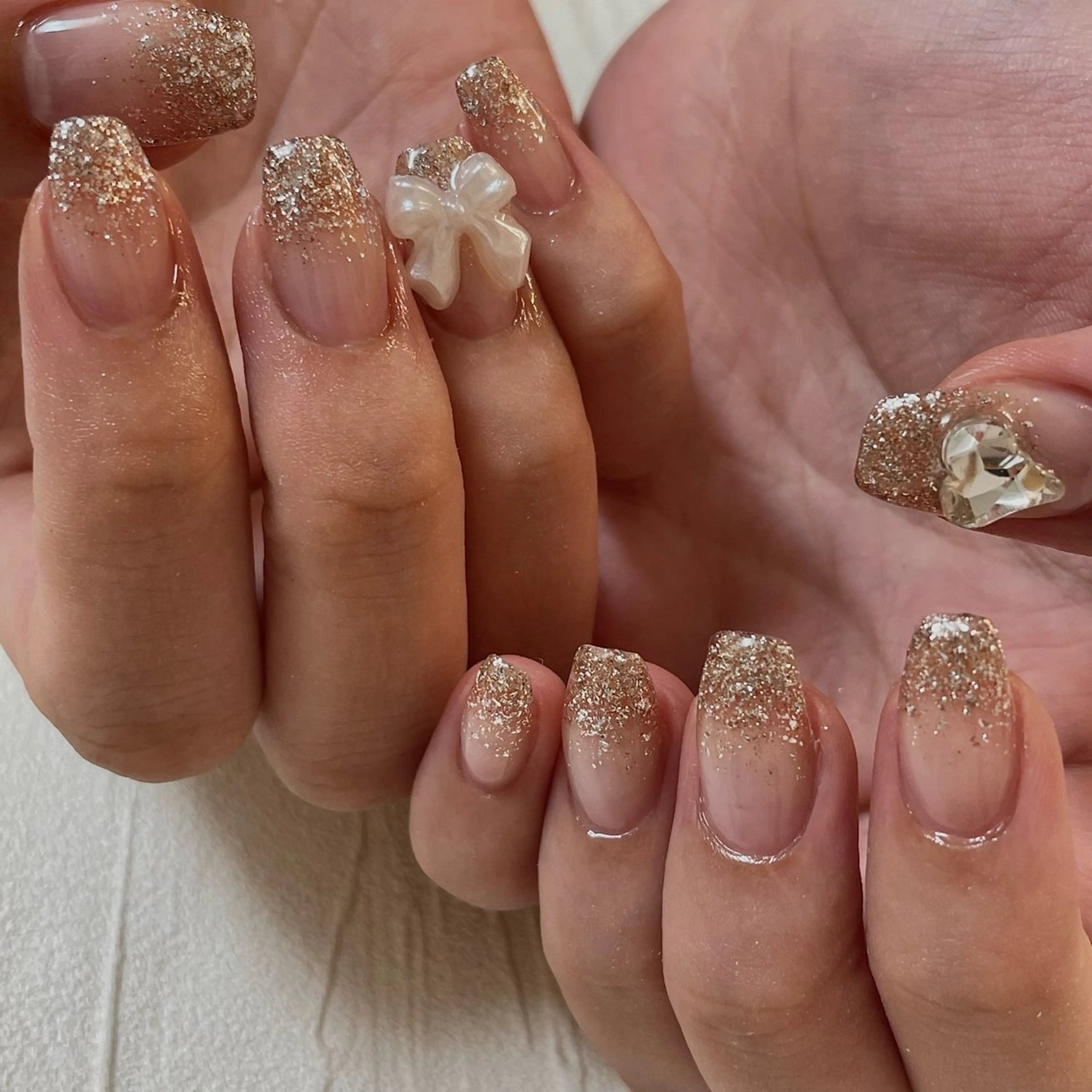 ネイル ハンドネイル カメレオン京橋🌻 草葉由佳のネイルデザイン