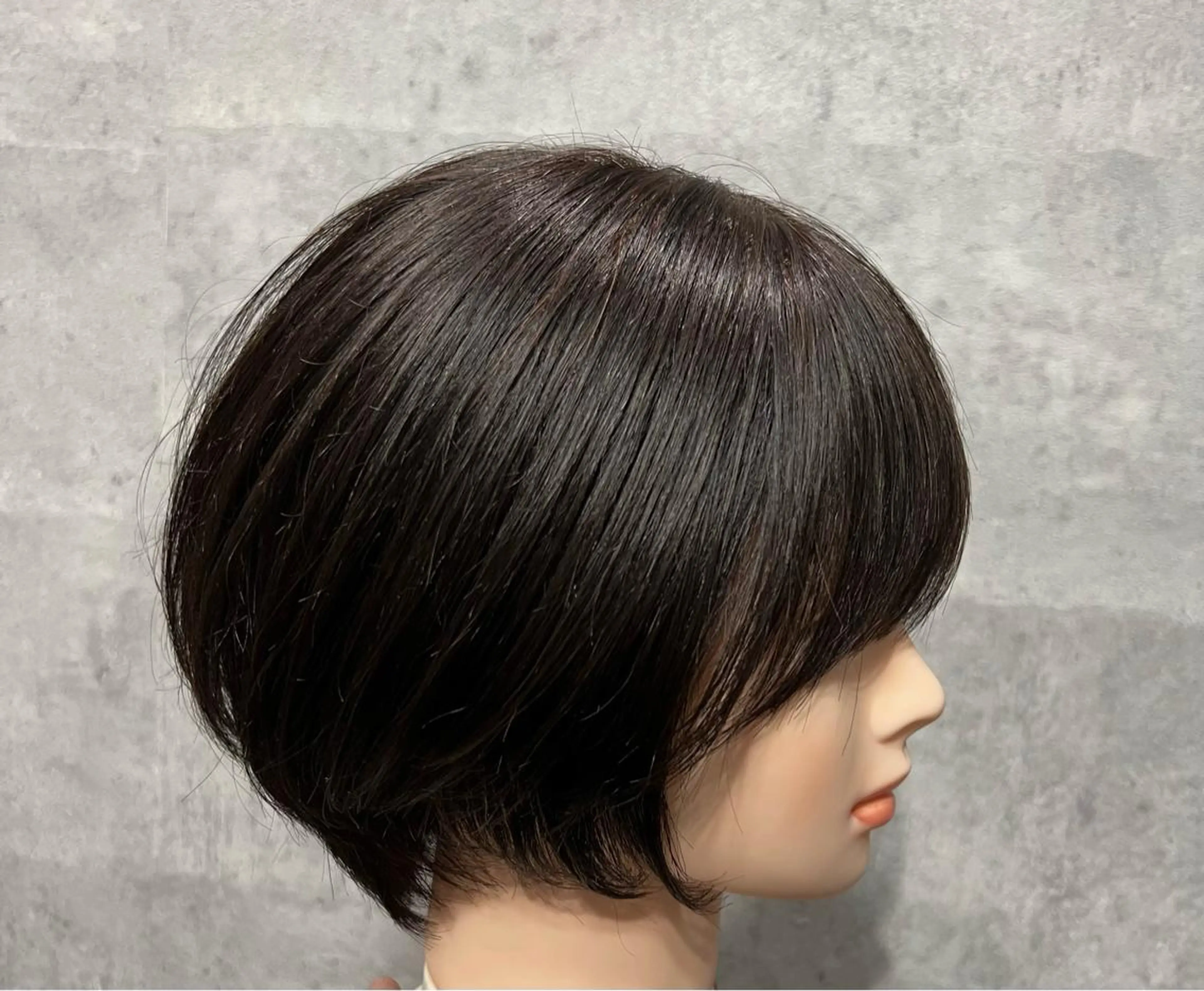 ショート カット ヘアカラー _WHITE所属・黒川 陵のヘアスタイル