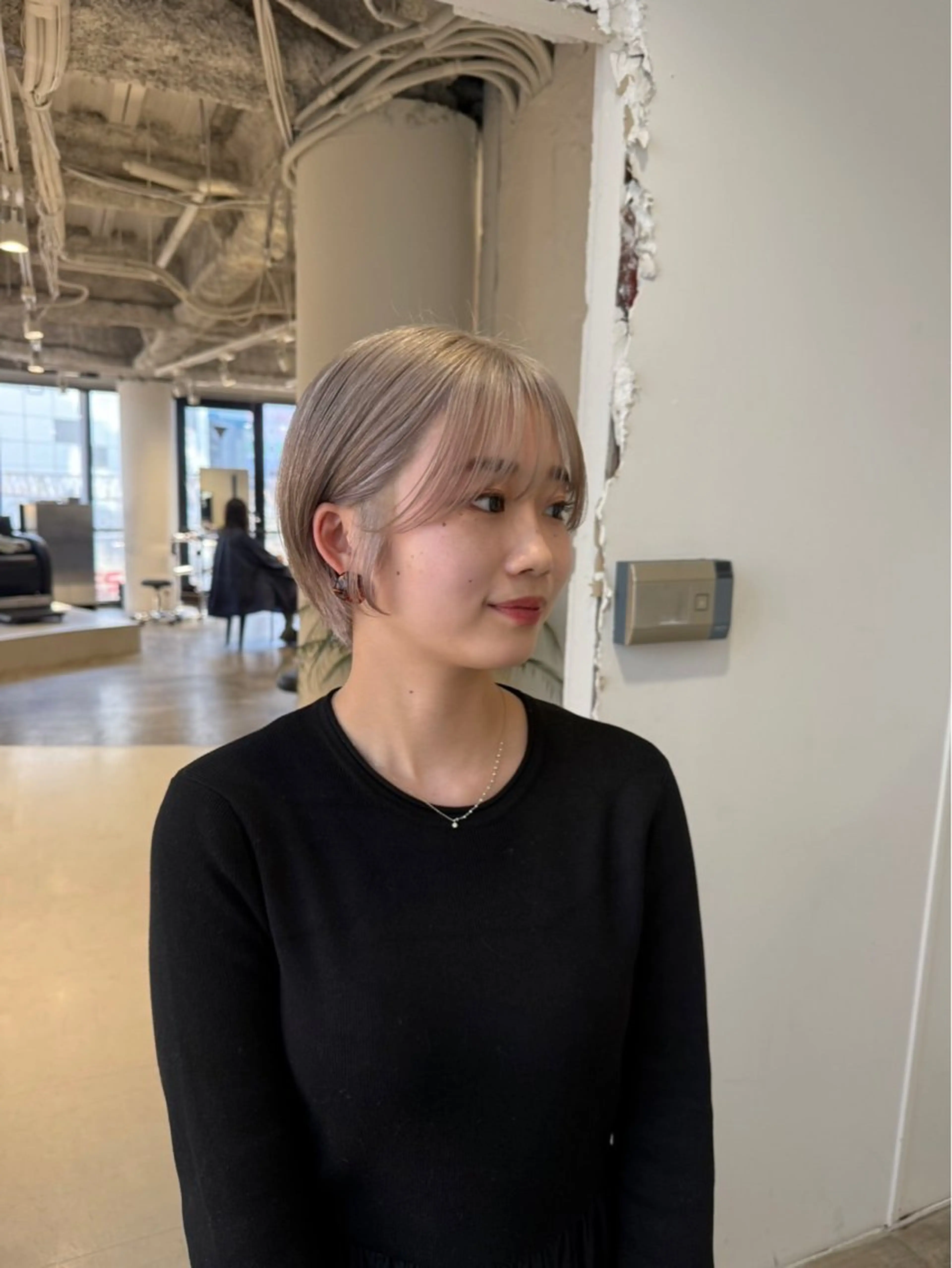 ショート Shion/ レイヤー/髪質改善のヘアスタイル