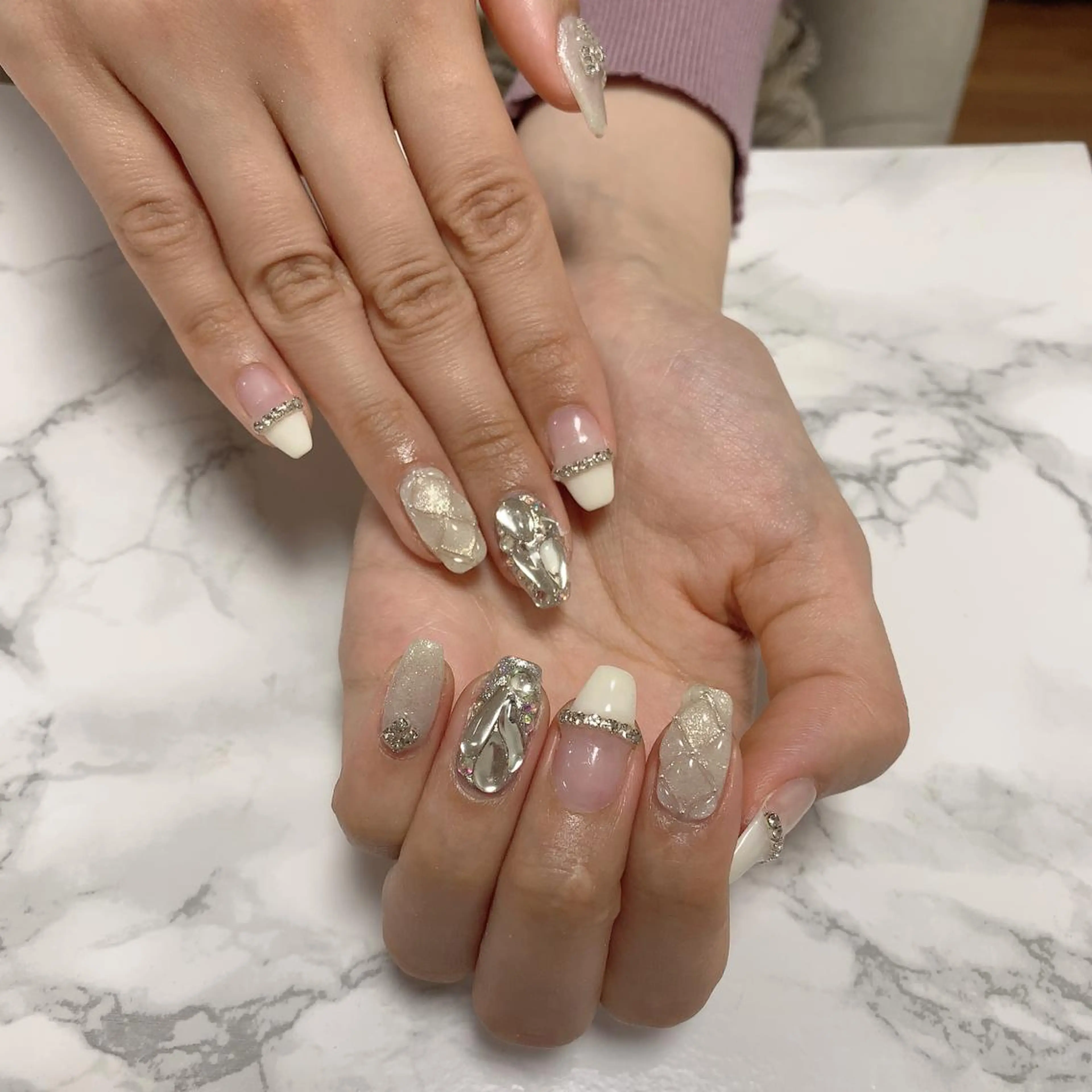 ネイル はな💎ネイル ワンホン、長さ出しのネイルデザイン