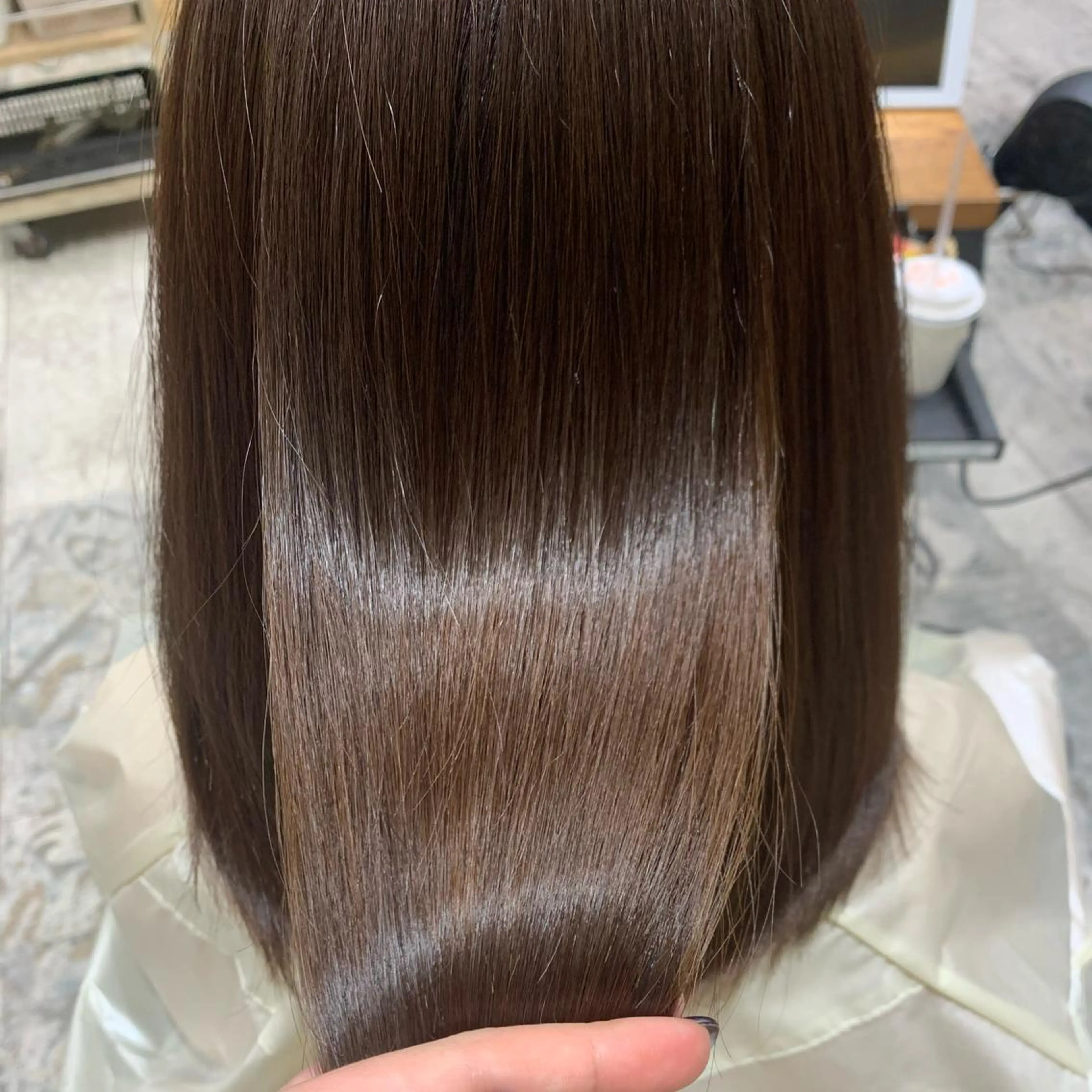 セミロング パーマ 伸ばしかけ 髪質改善 小顔カット トリートメント 美髪ヘッドスパ🫧 西山紗奈江💆♀️のヘアスタイル