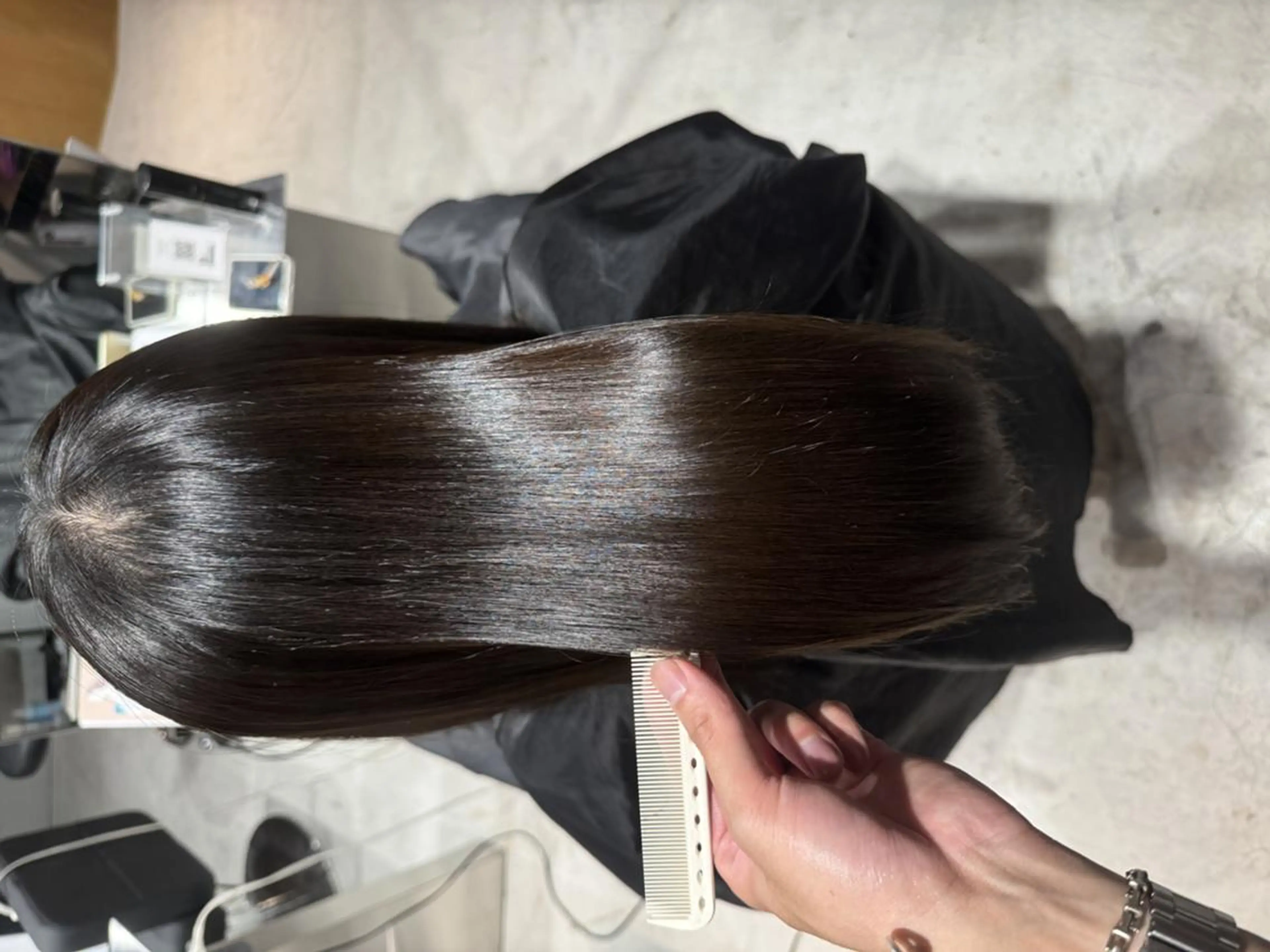 ⭐️ストレスゼロの髪の毛へ⭐️似合わせカット+美髪縮毛矯正+ケラチントリートメント16000円の写真