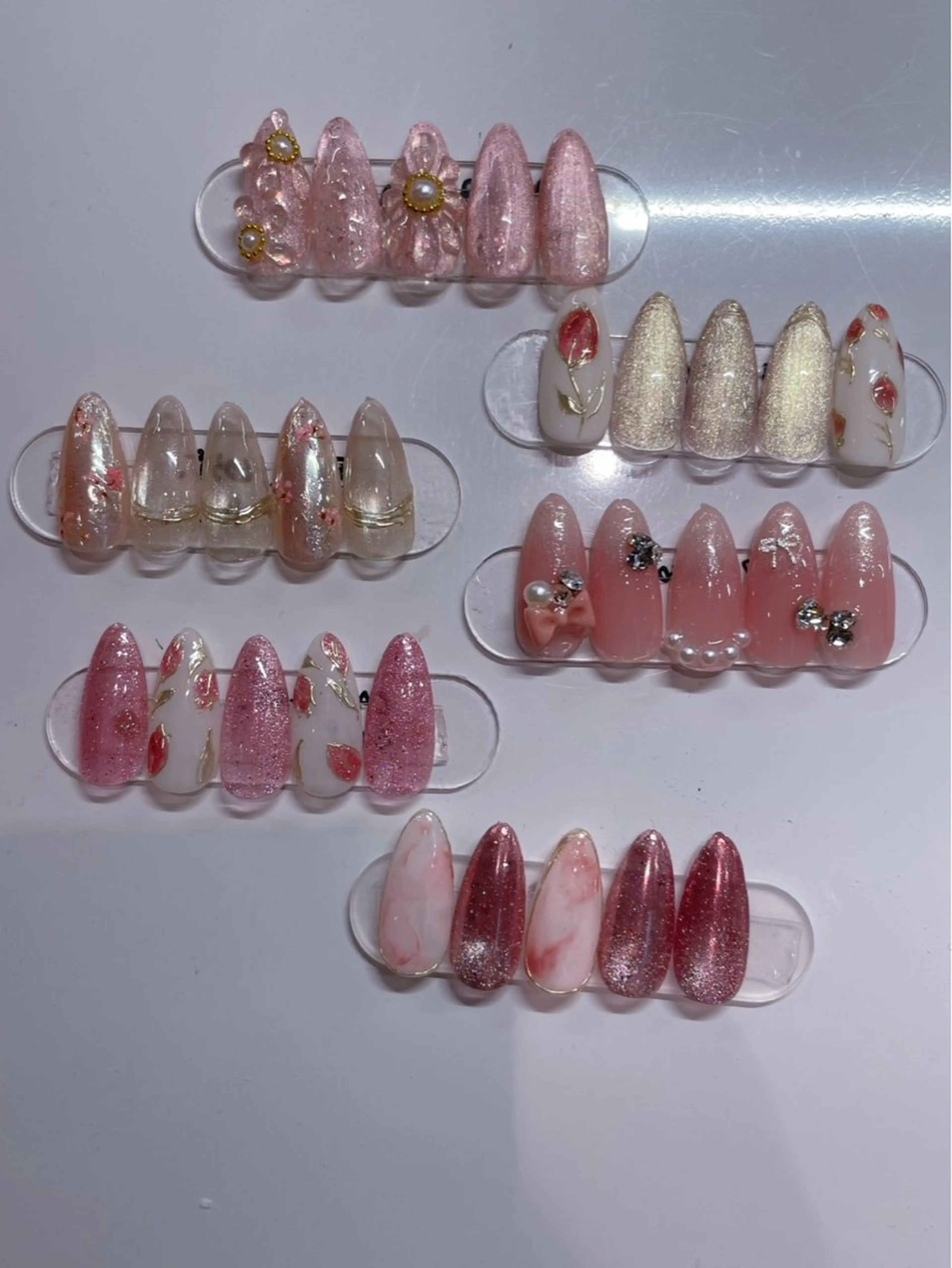 ネイル I-nailロング /ワンホン/キラキラのネイルデザイン