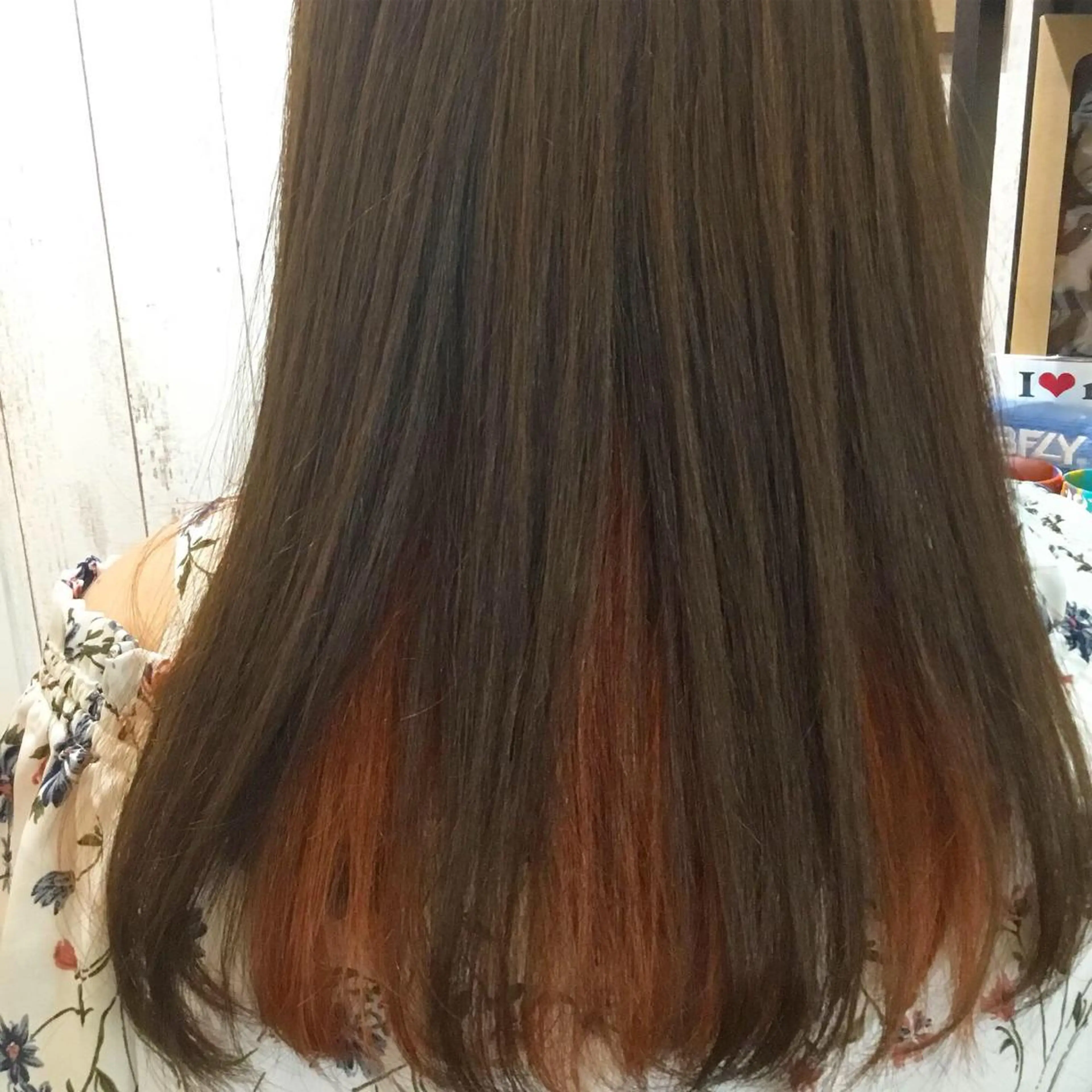 セミロング カラー embrace エンブレイスのヘアスタイル