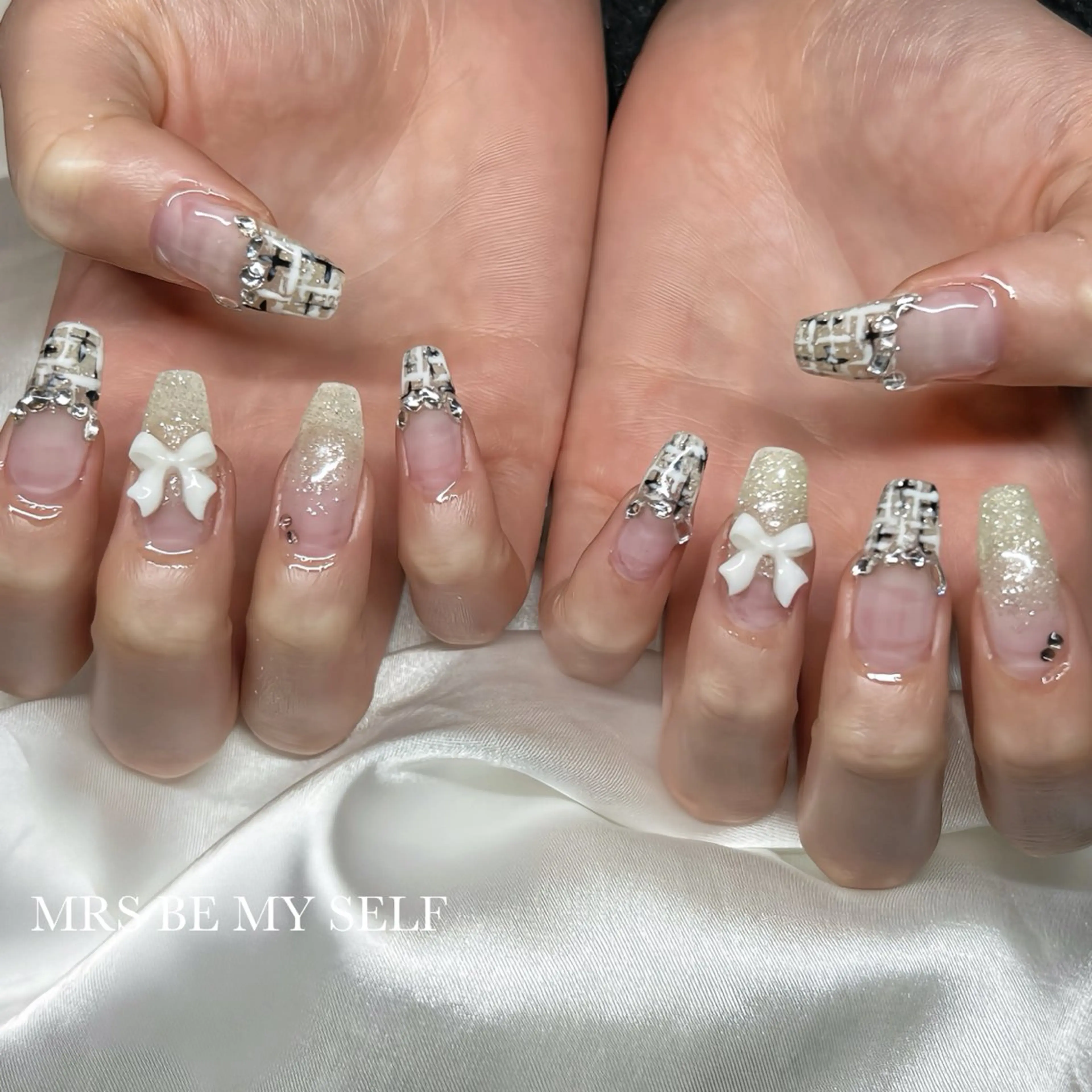 ネイル フラッシュネイル フレンチネイル キラキラネイル ツイードネイル ハンドネイル MRS/ miyu🎀のネイルデザイン