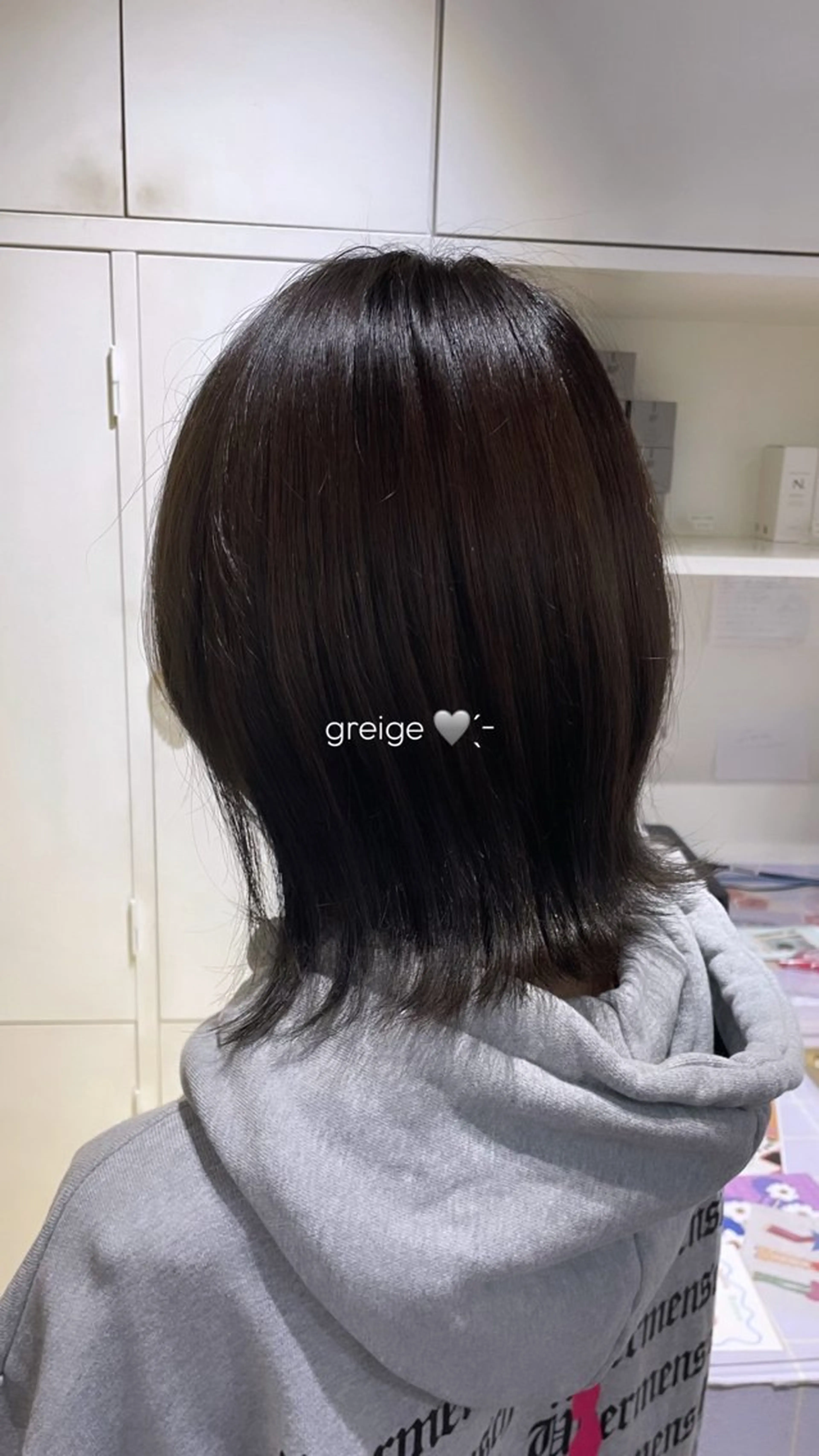 ミディアム カラー グレージュ おくにし はなのヘアスタイル