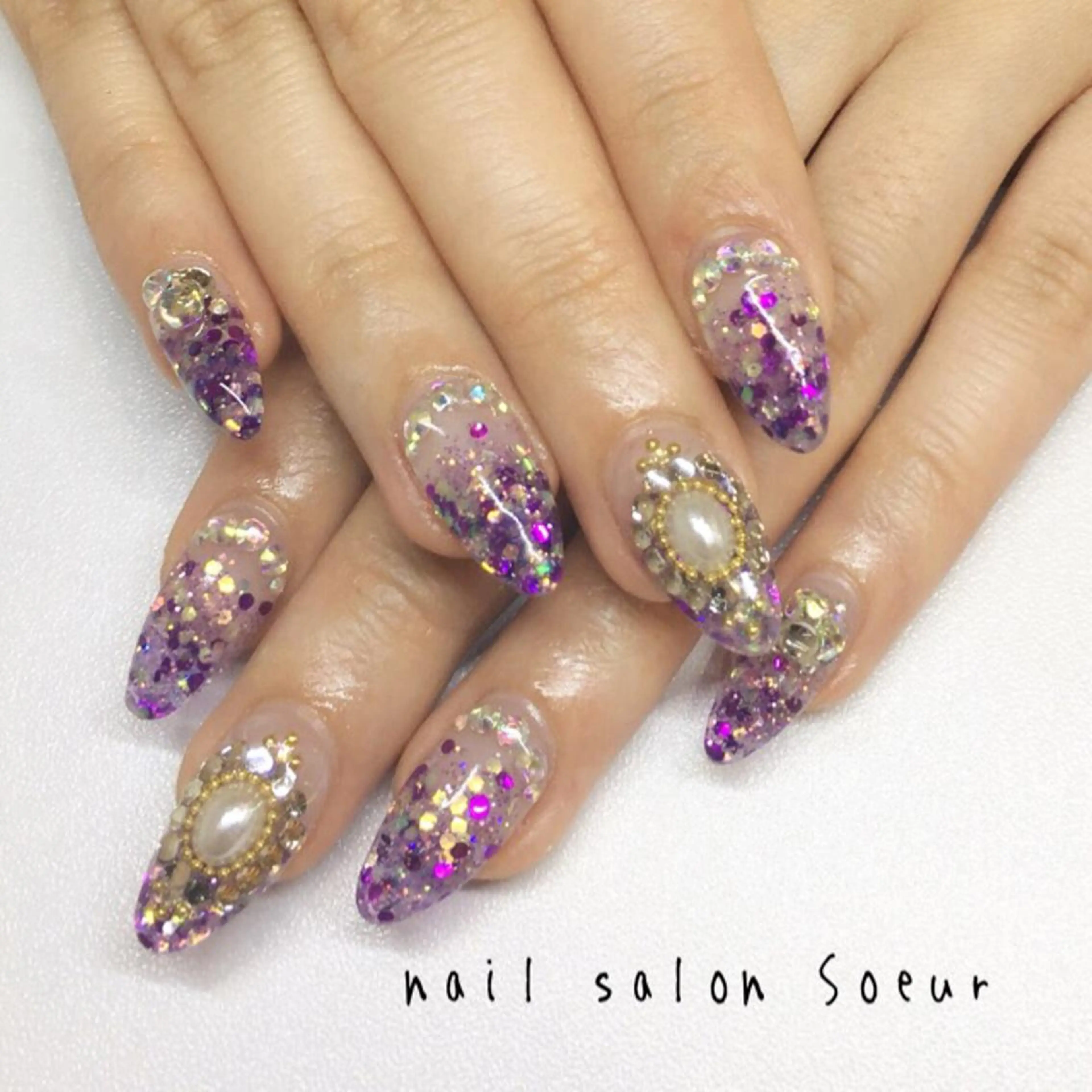 ネイル 卒業式 ラメ(グリッター) ラメグラデーション スカルプネイル ストーンネイル ハンドネイル nail salon Soeurのネイルデザイン