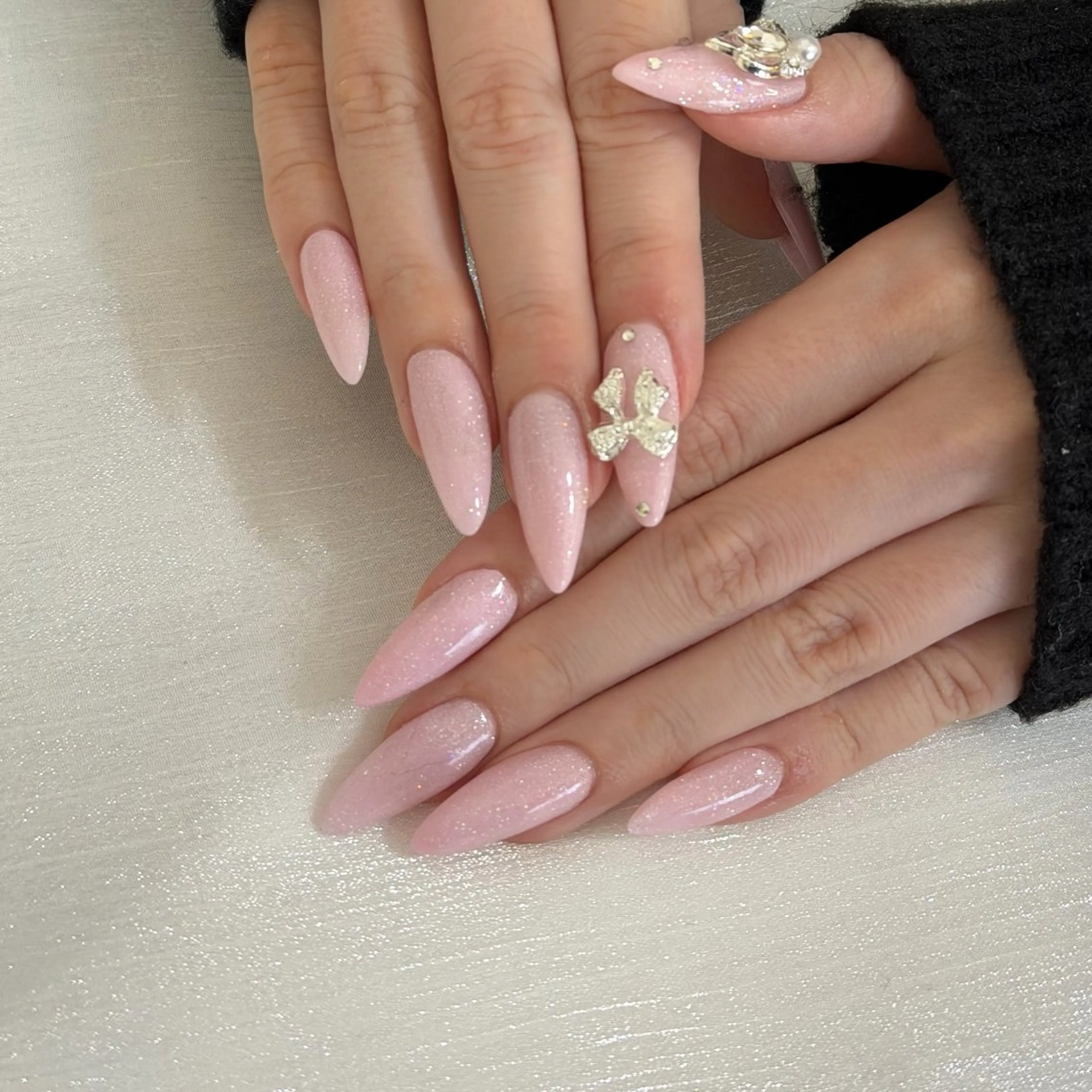 ネイル ラメ(グリッター) ピンク スカルプネイル ハンドネイル elfia nailstudio所属・tamaki araiのネイルデザイン