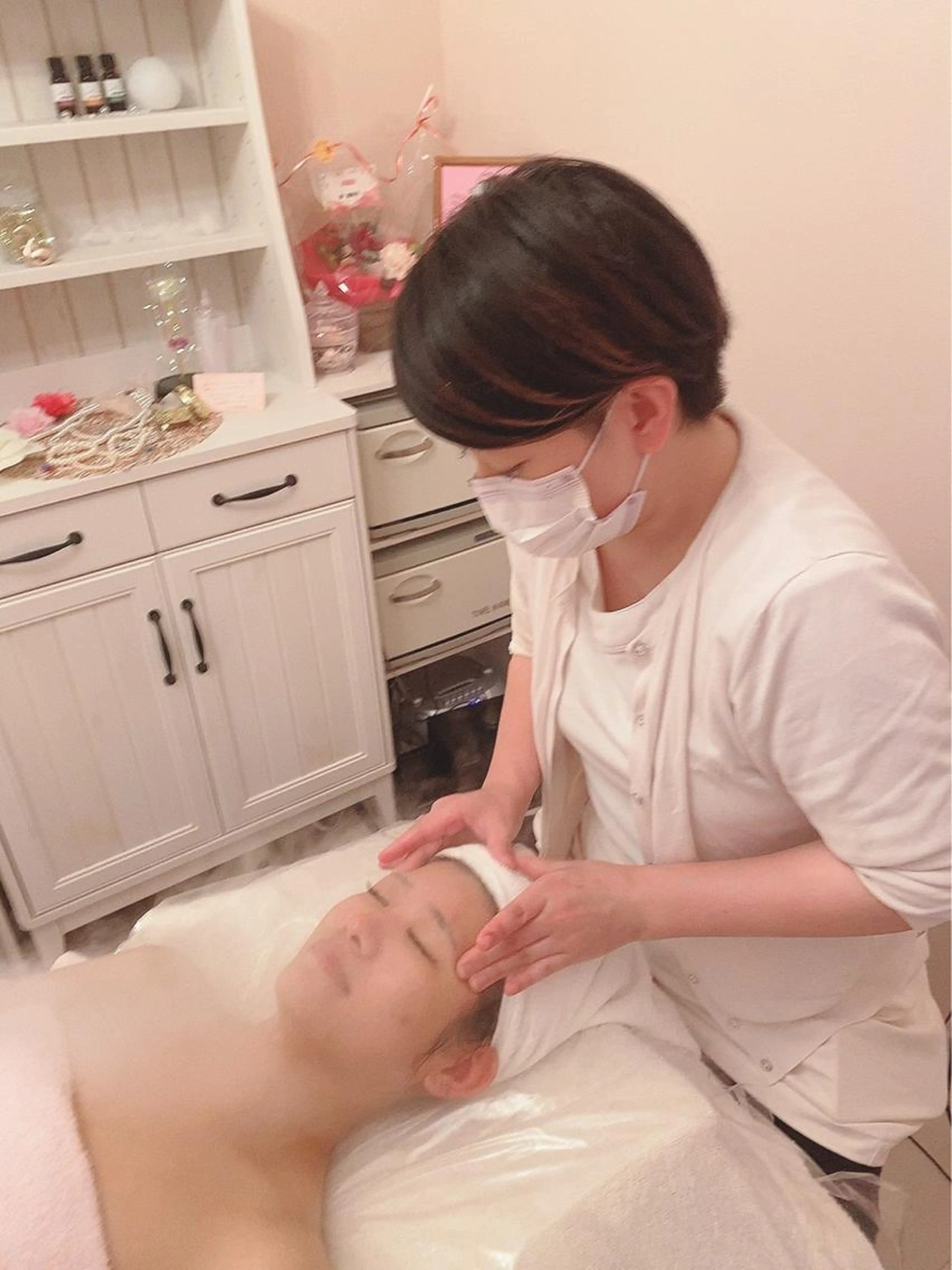 ✨ウォーターピーリングフェイシャル60分（ウォーターピーリング、デコルテ、肩、首、ヘッドマッサージ付き）💁‍♀️✨の写真