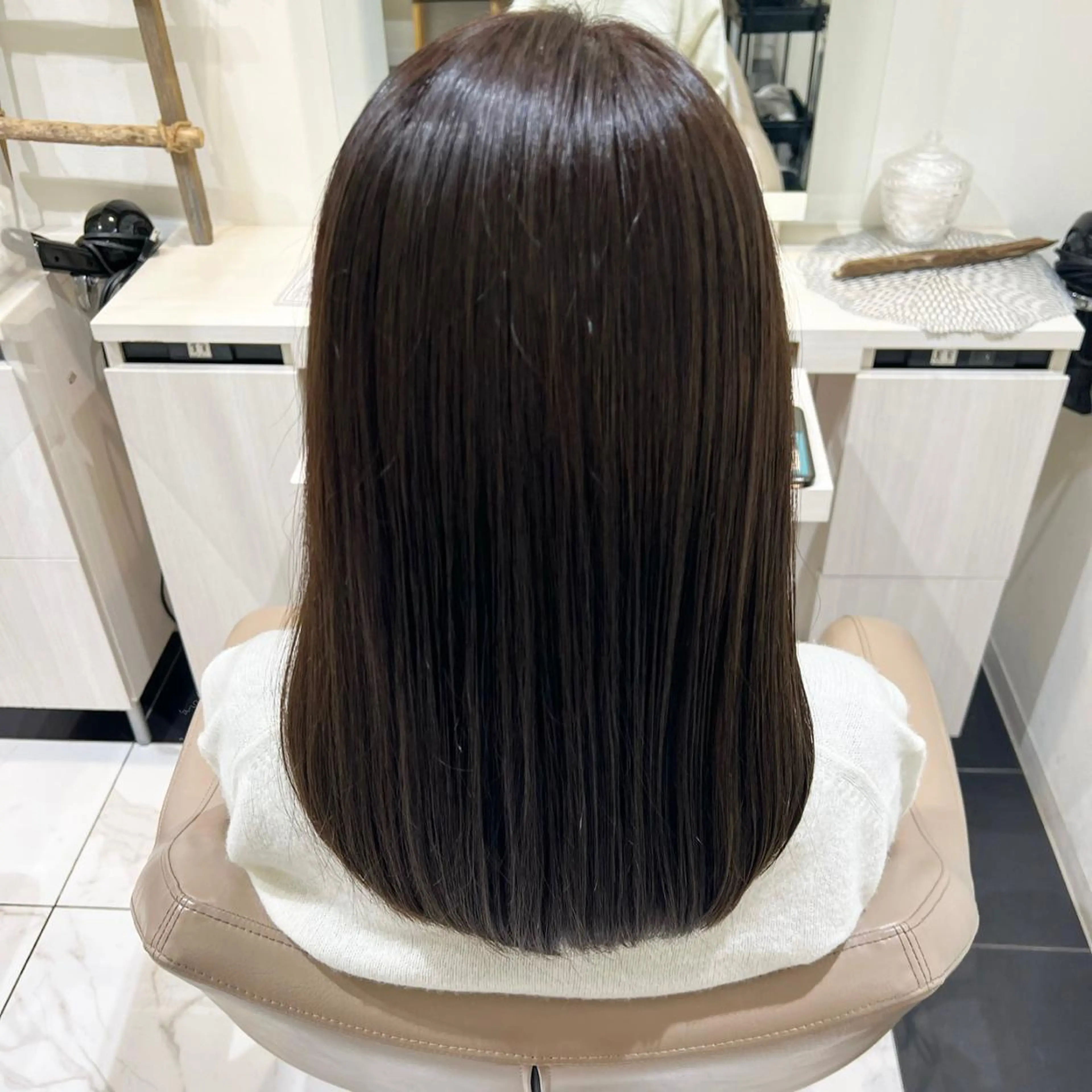 セミロング ケアカラー 髪質改善 カット ヘアカラー トリートメント 三箇島 陽香のヘアスタイル