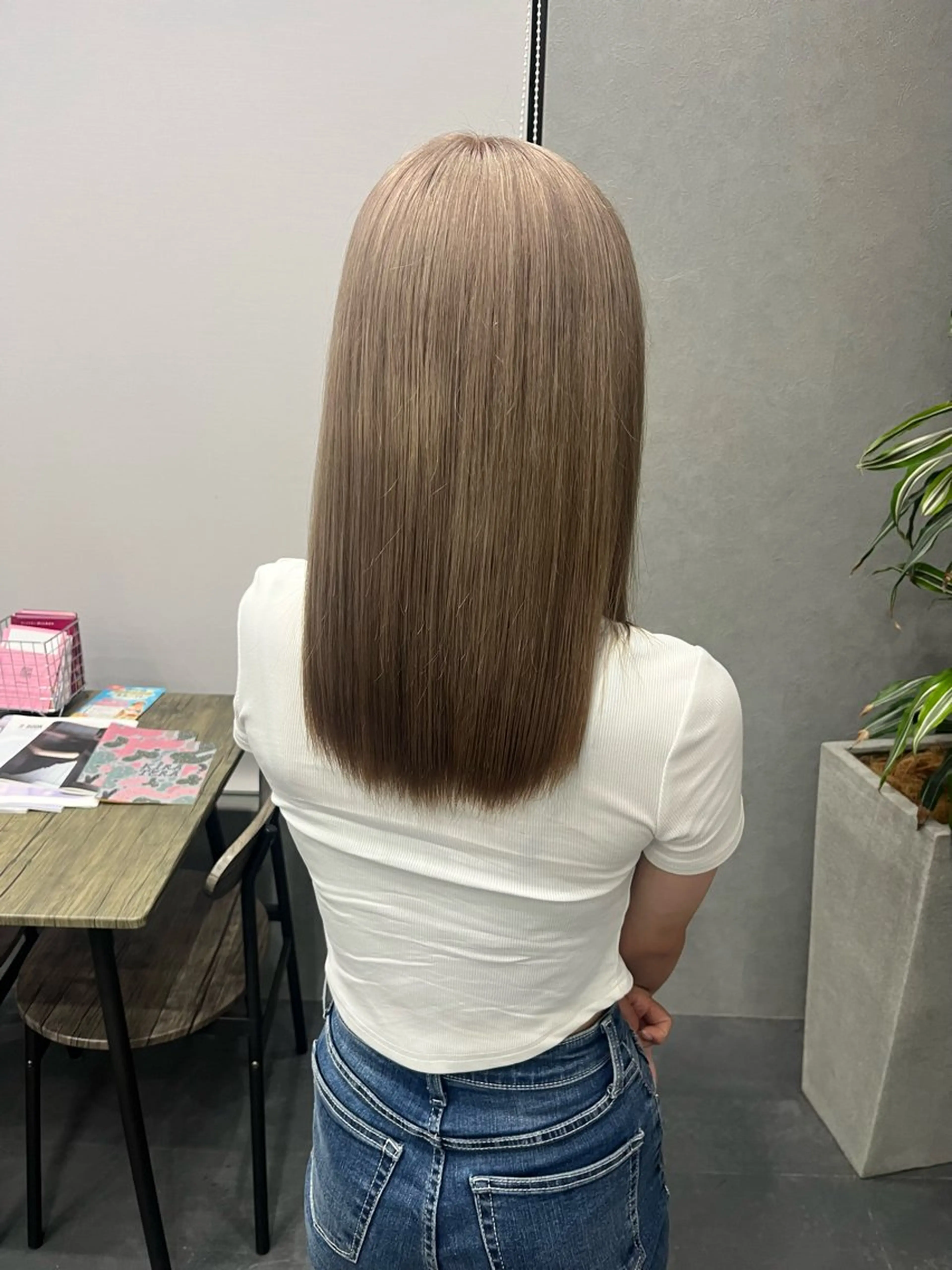 セミロング カラー ヘアカラー Titi hair coordinate所属・難波 海のヘアスタイル