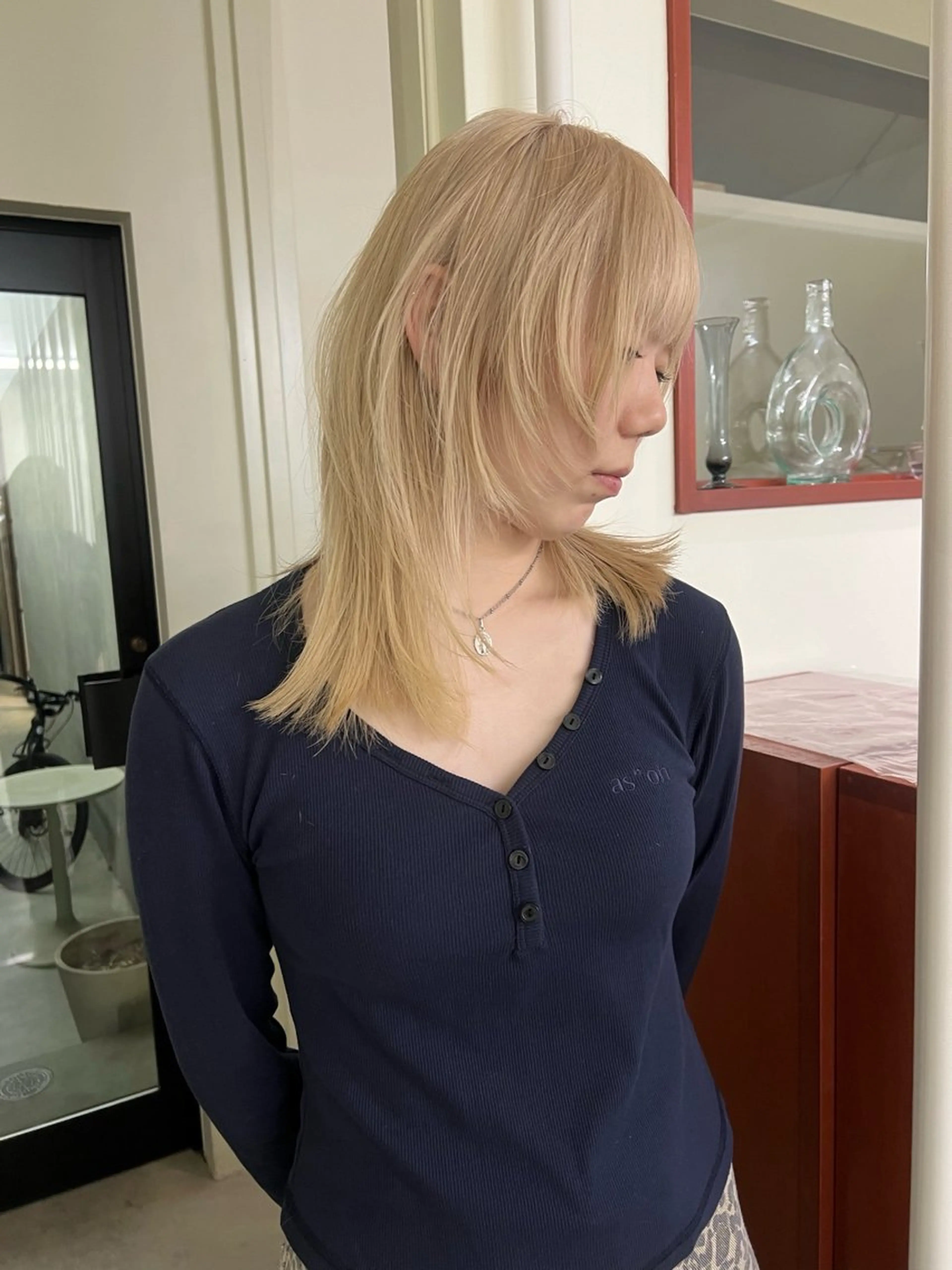 ミディアム カラー 小林 美咲のヘアスタイル