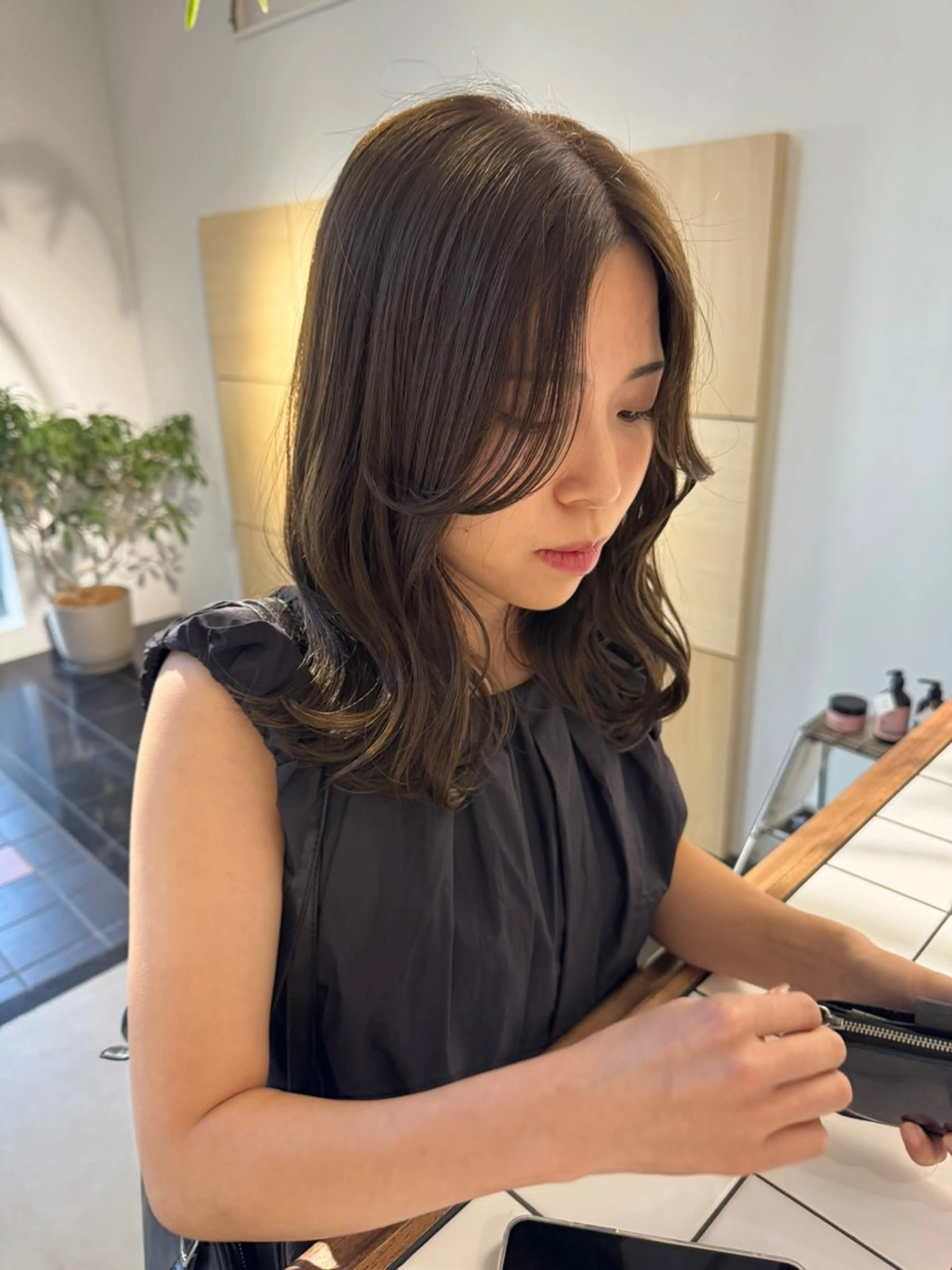 ミディアム カラー 透明感カラー グレージュ オリーブグレージュ オリーブグレー カット ヘアカラー トリートメント yuka🥕 橿原神宮前のヘアスタイル