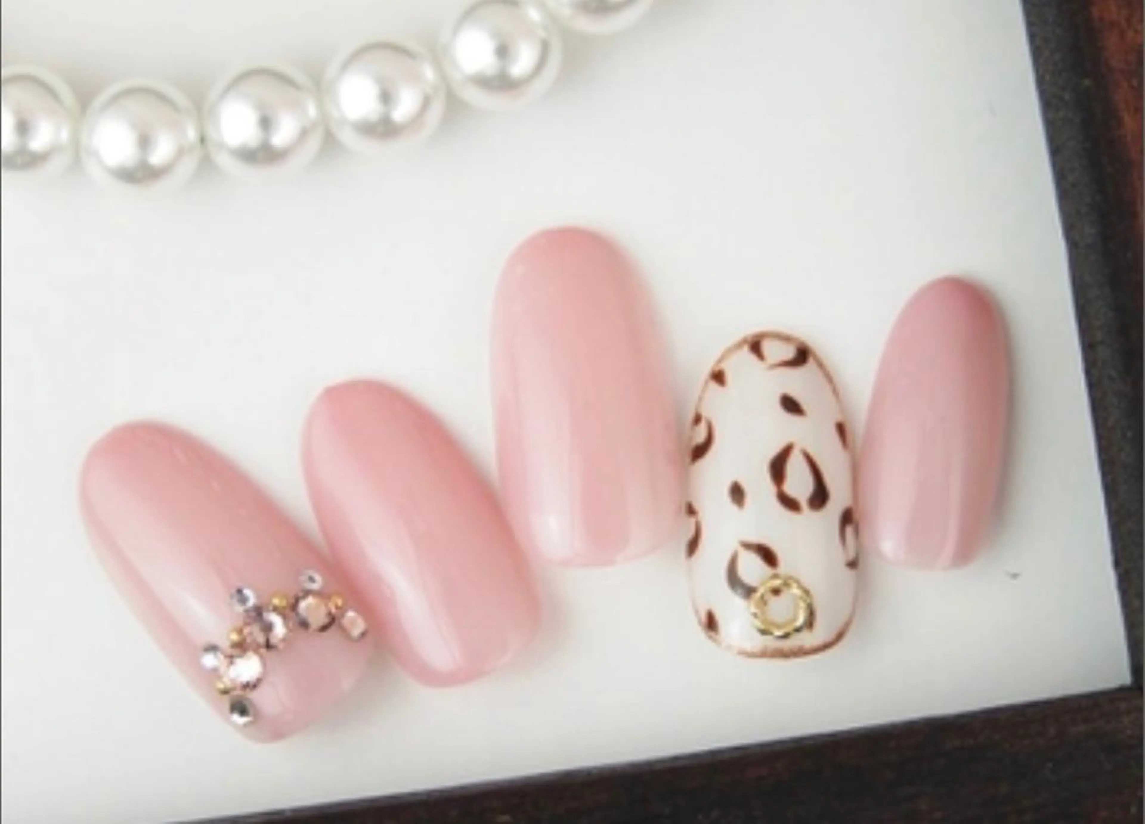 ネイル Lisse所属・戸田 奈津美のマツエク・マツパデザイン