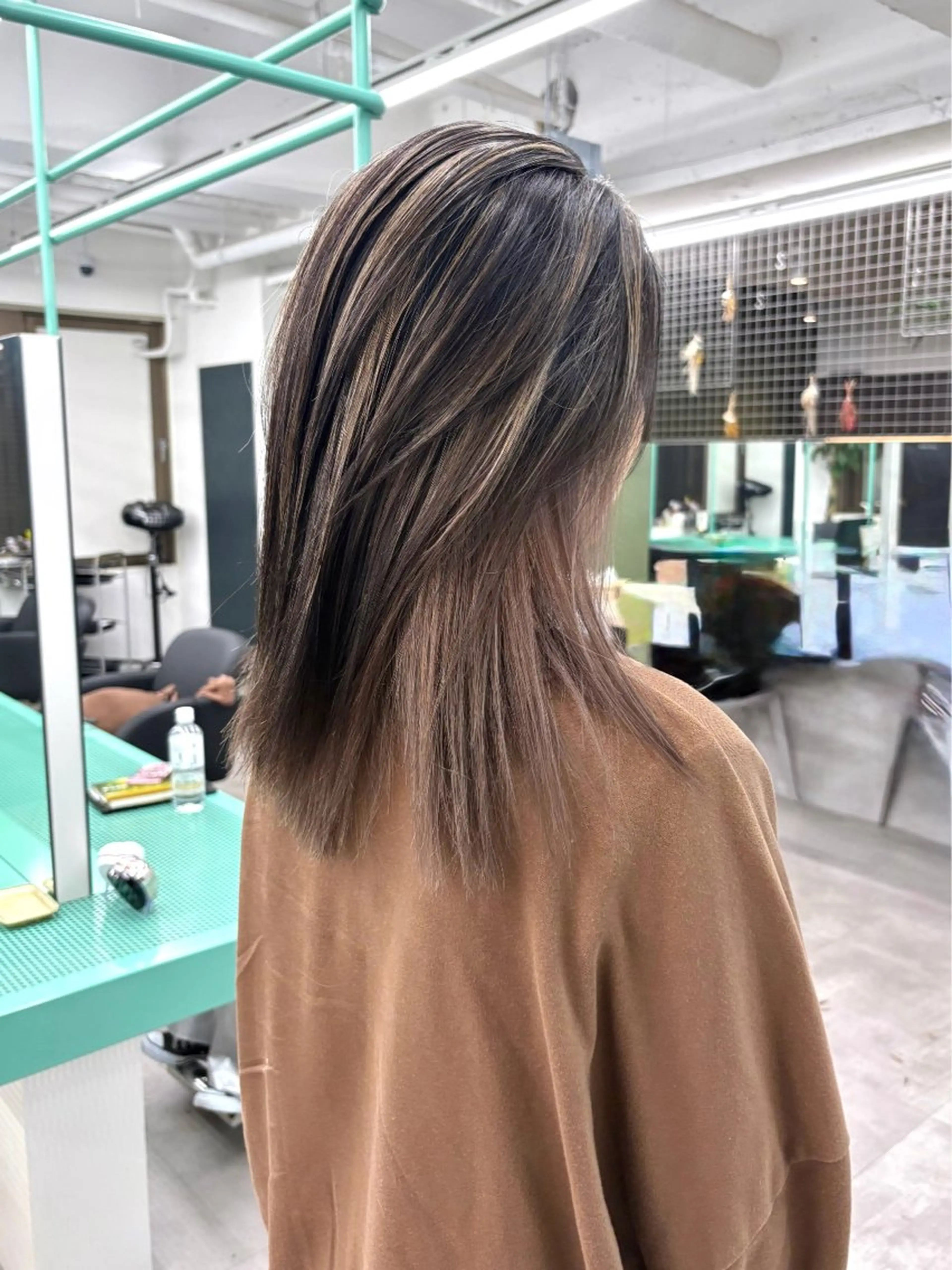 ミディアム ハイライト カット ヘアカラー トリートメント Ⓜ︎iyu🌊/海外 風ハイライト特化のヘアスタイル