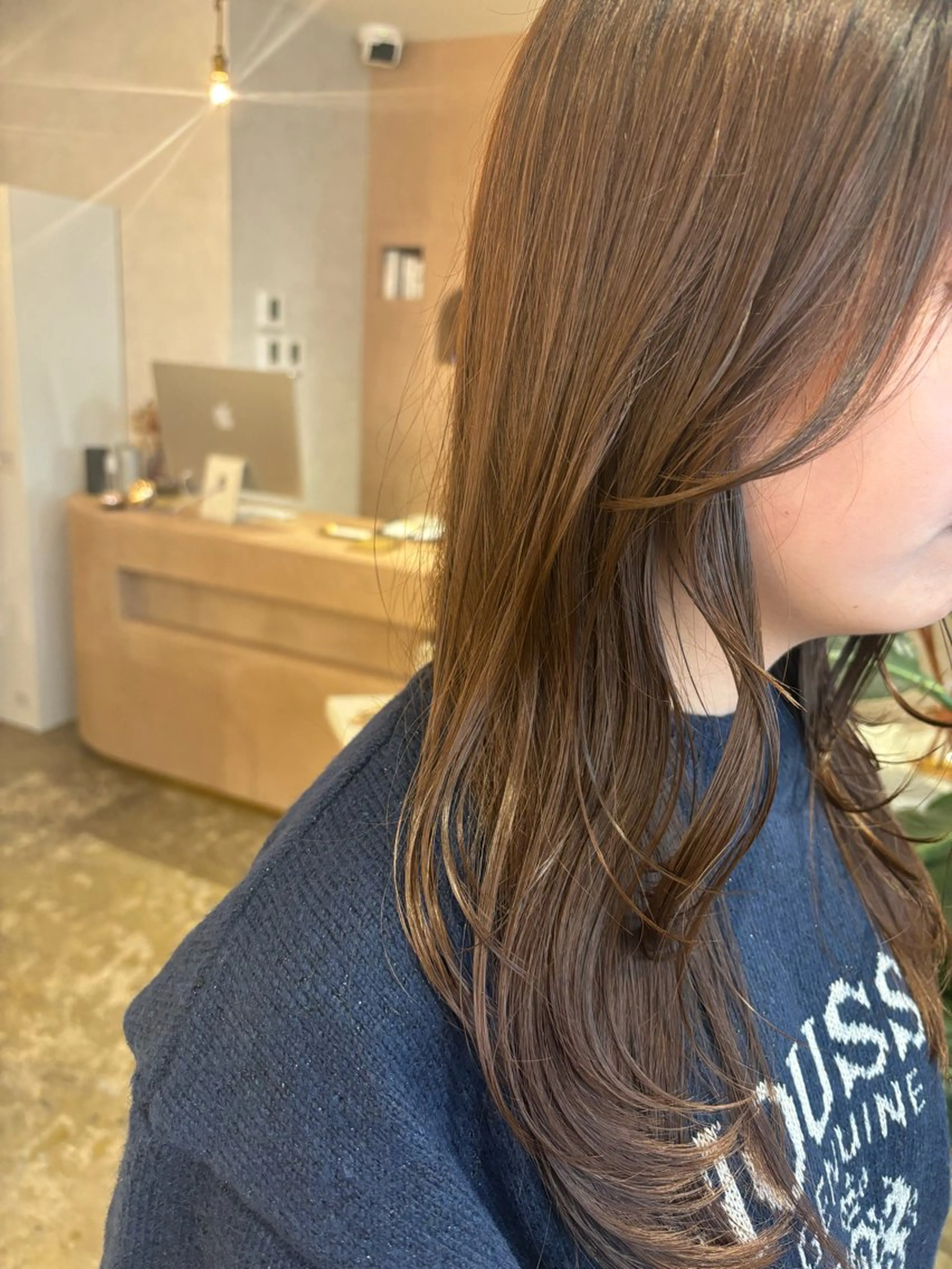 セミロング カット ヘアカラー モエカ -YUCCA-のヘアスタイル