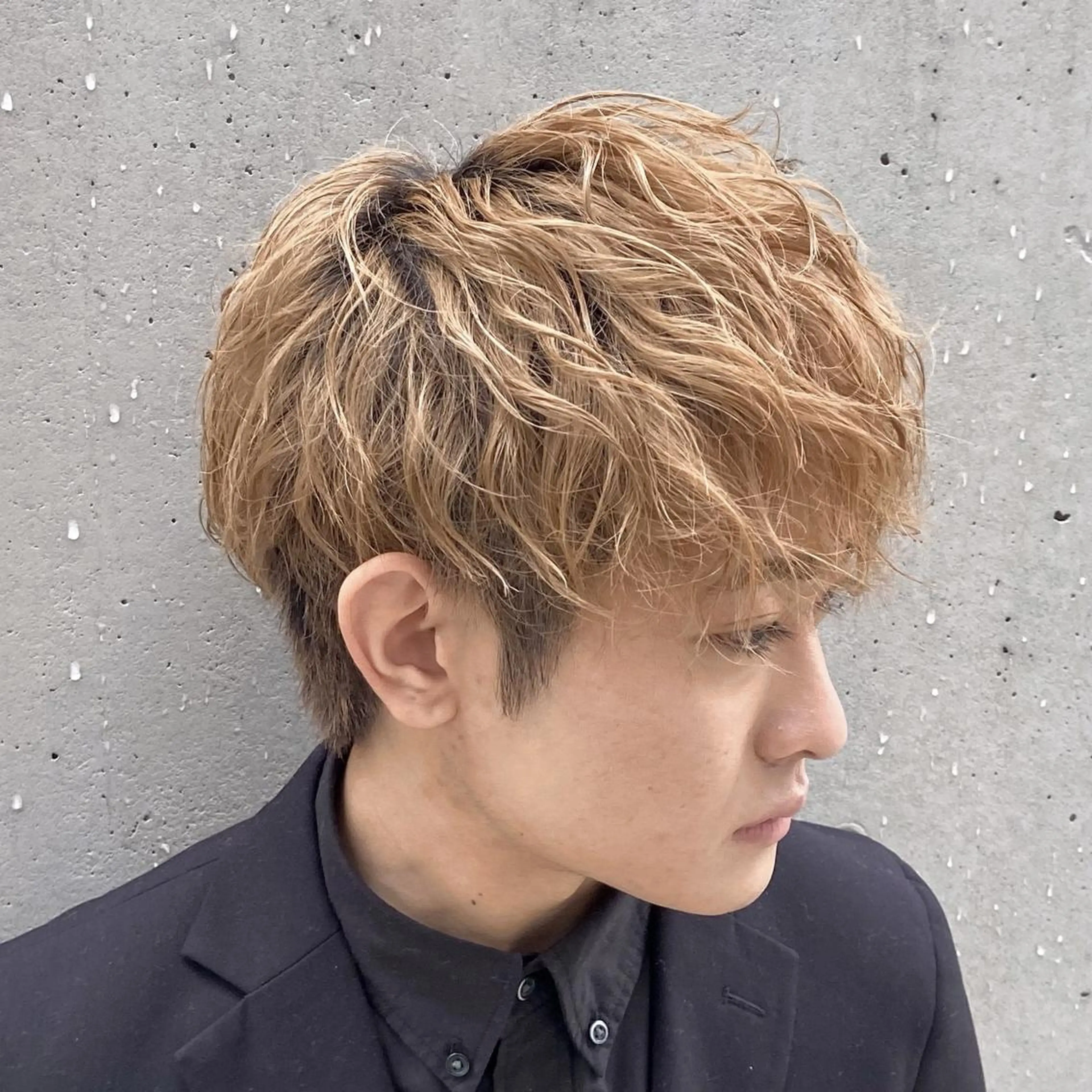 カラー メンズ メンズハイトーン マッシュ ハイトーンカラー カット ヘアカラー トリートメント メンズ縮毛矯正 ♠️店長下平隼人のヘアスタイル