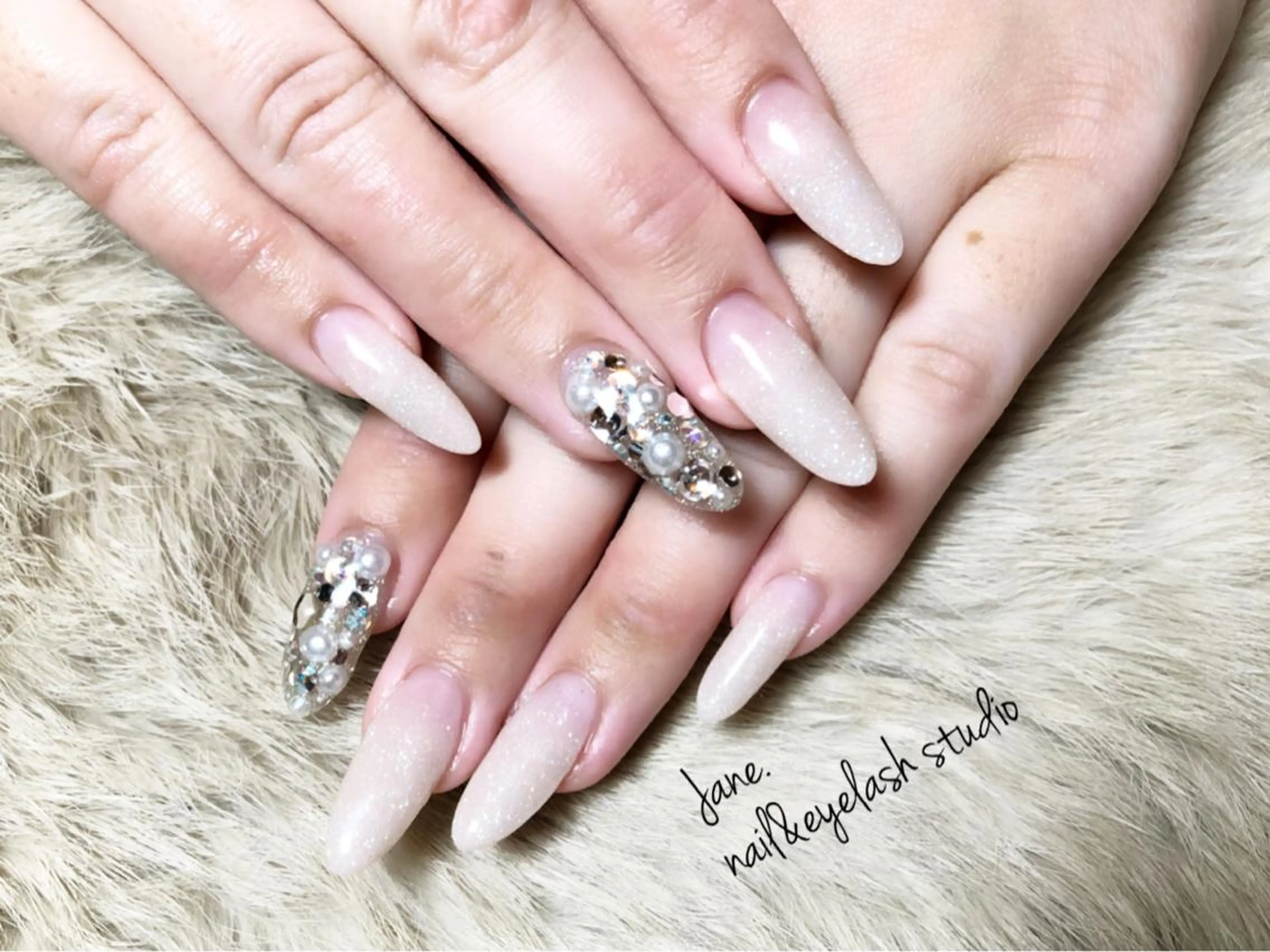 ネイル ハンドネイル Yakko pas á pasのネイルデザイン