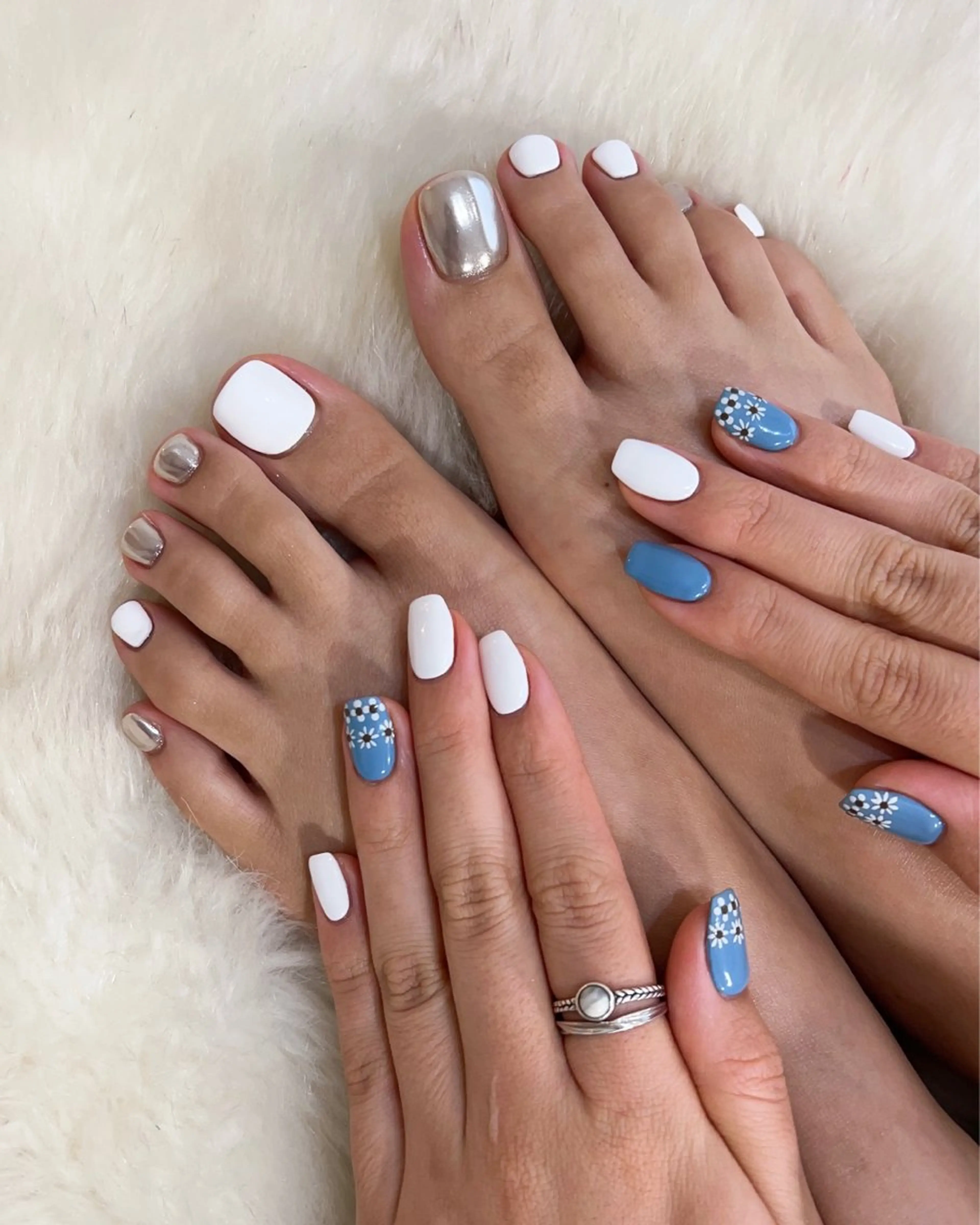 ネイル ハンドネイル フットネイル ハンドケア Nes.Nail所属・Miyagi Asamiのネイルデザイン