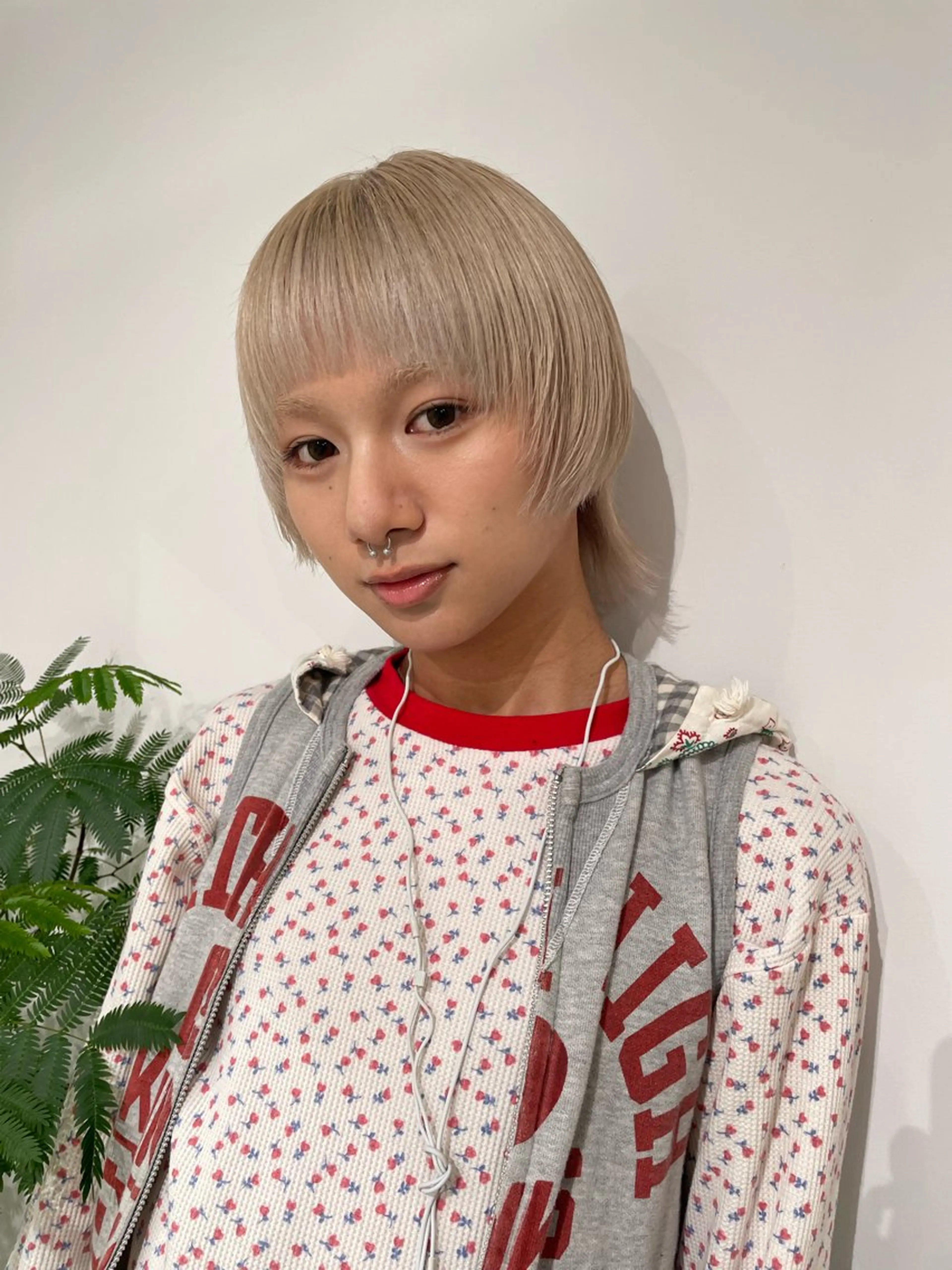 ミディアム カラー ブロンド ヘアカラー ショート/ボブ /綾華のヘアスタイル