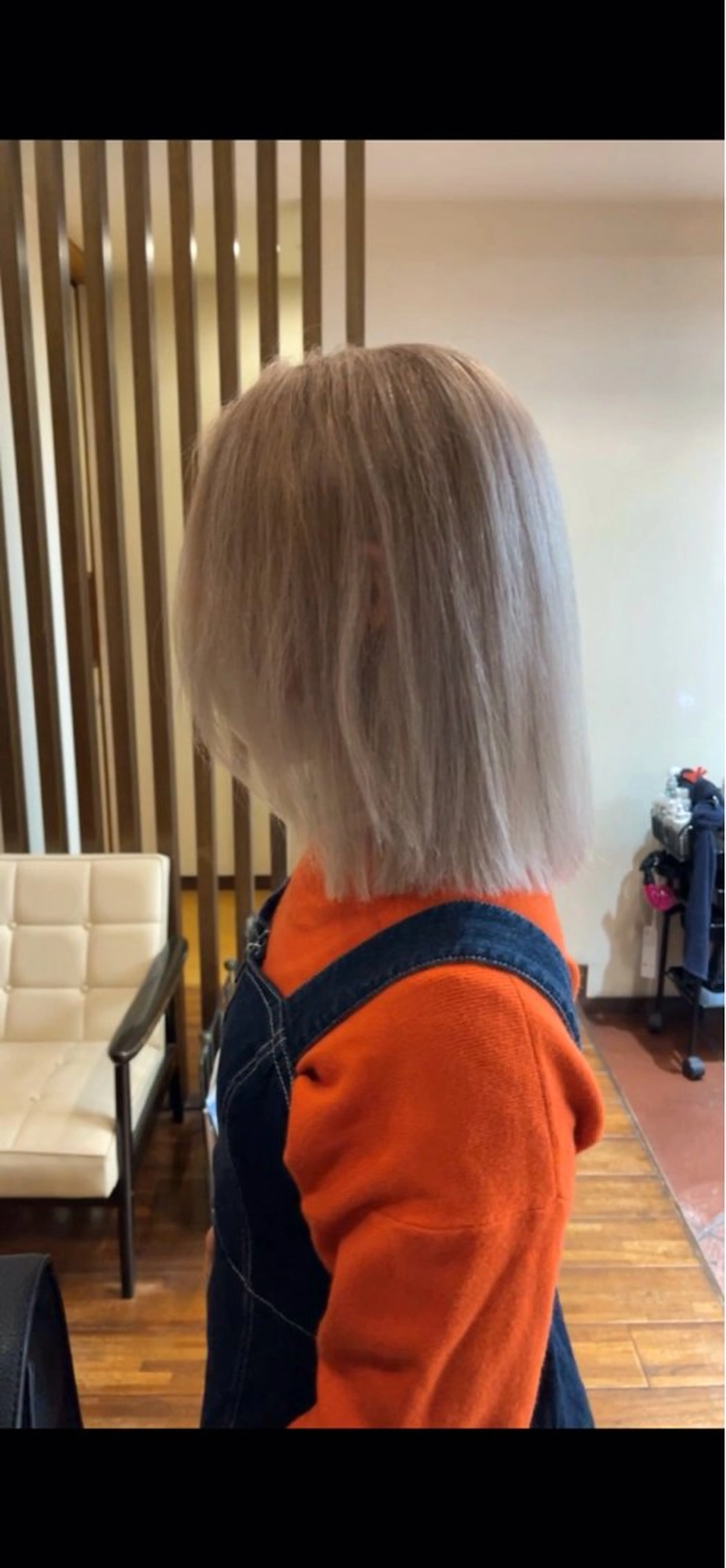 ショート カラー シルバー カット ヘアカラー トリートメント 髪質改善ｶﾗｰ ｹｱﾌﾞﾘｰﾁ/ﾀﾑのヘアスタイル