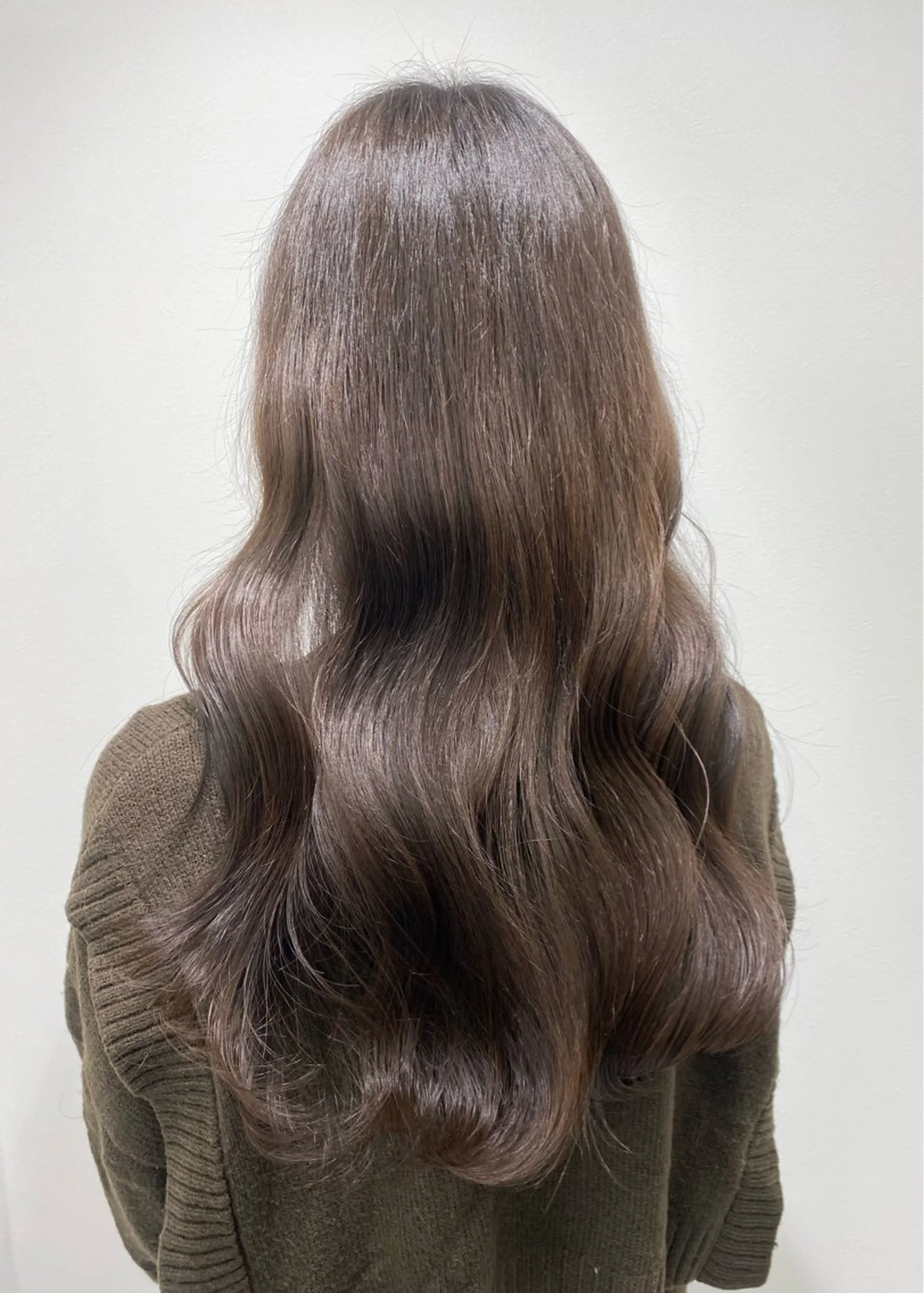 ロング カラー ベージュカラー カット ヘアカラー トリートメント anli所属・tomomi /レイヤーカットのヘアスタイル