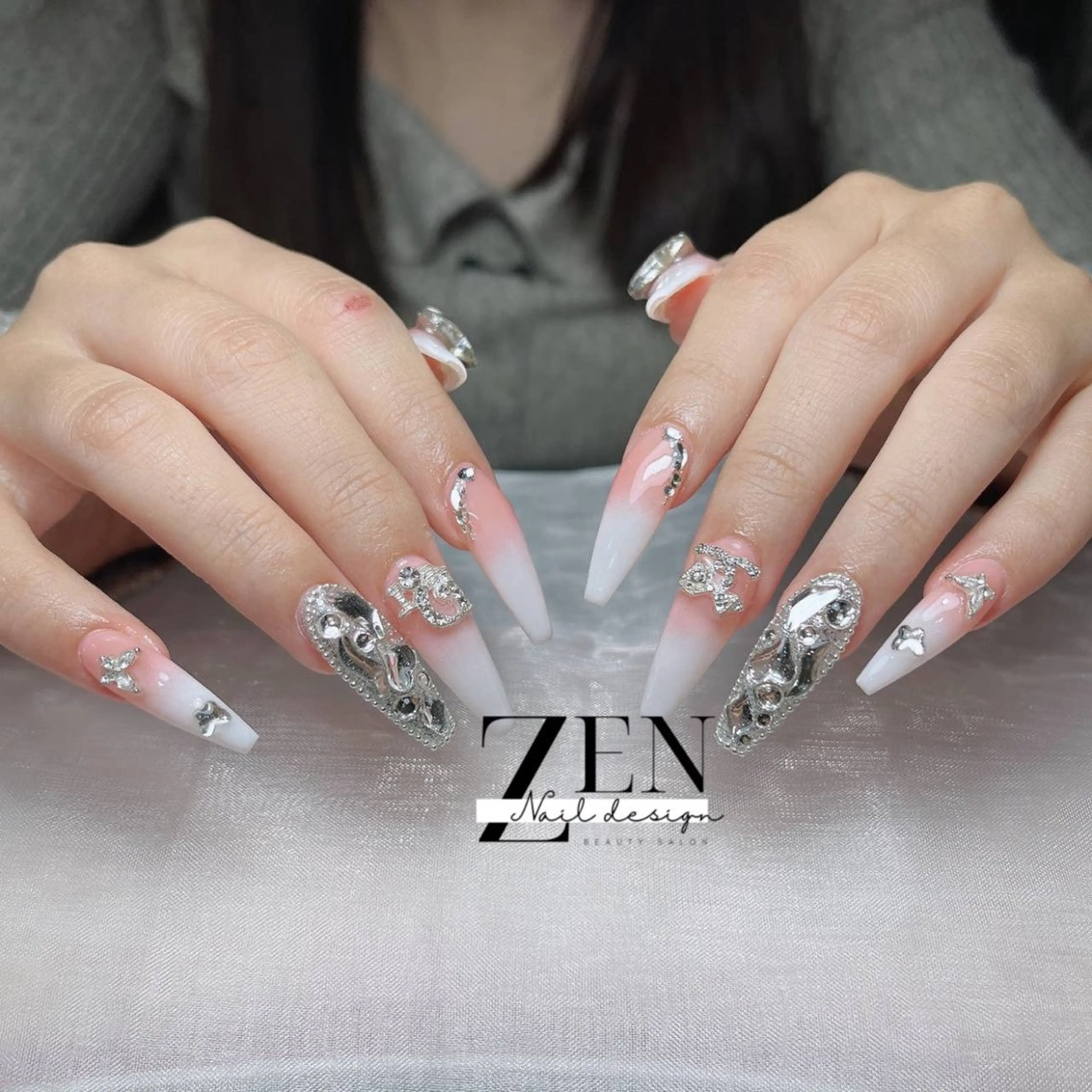 ネイル チークネイル 長さ出し フレンチネイル 韓国ネイル マグネットネイル ハンドネイル Zen Nail Design 池袋のネイルデザイン