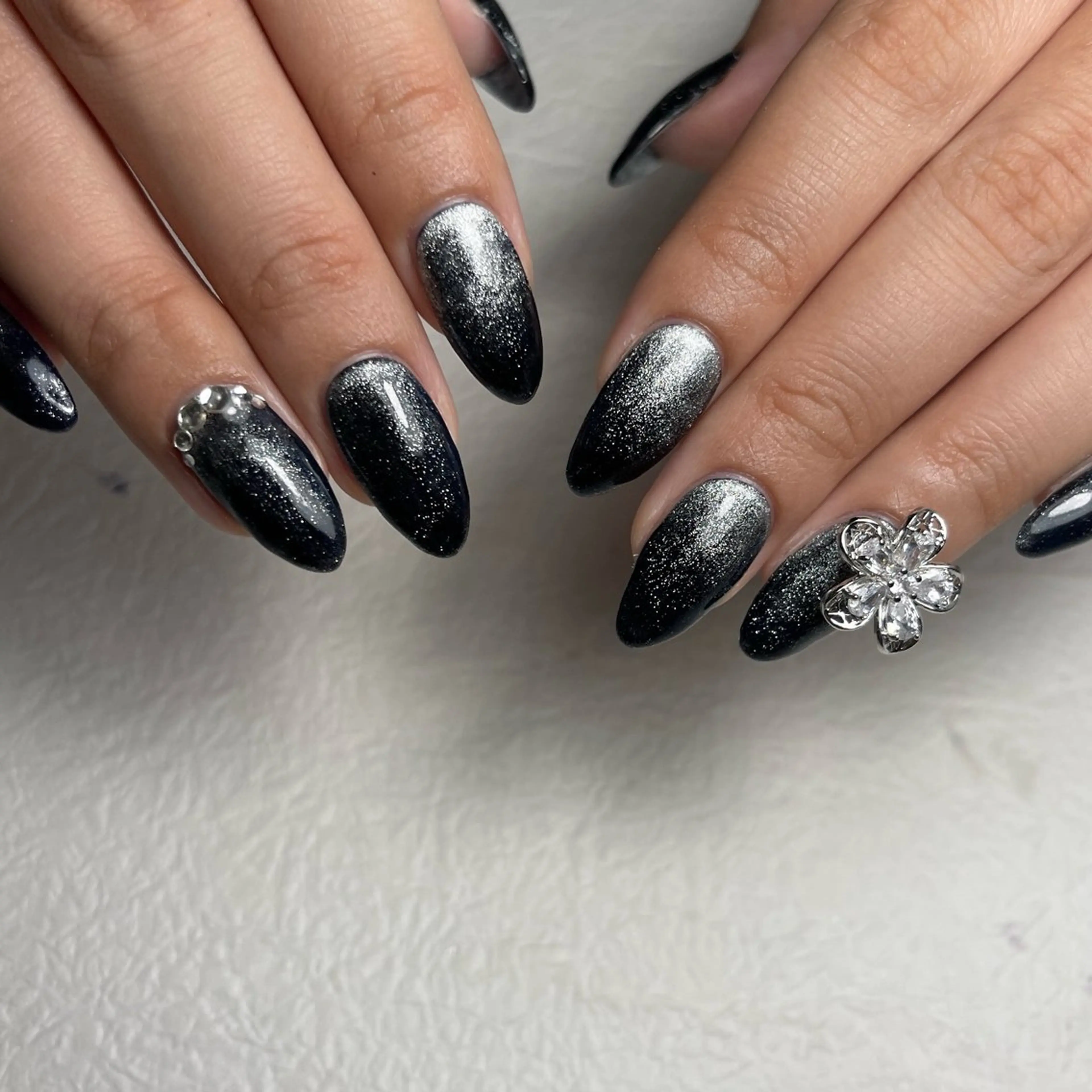 ネイル マグネットネイル m. akiのネイルデザイン