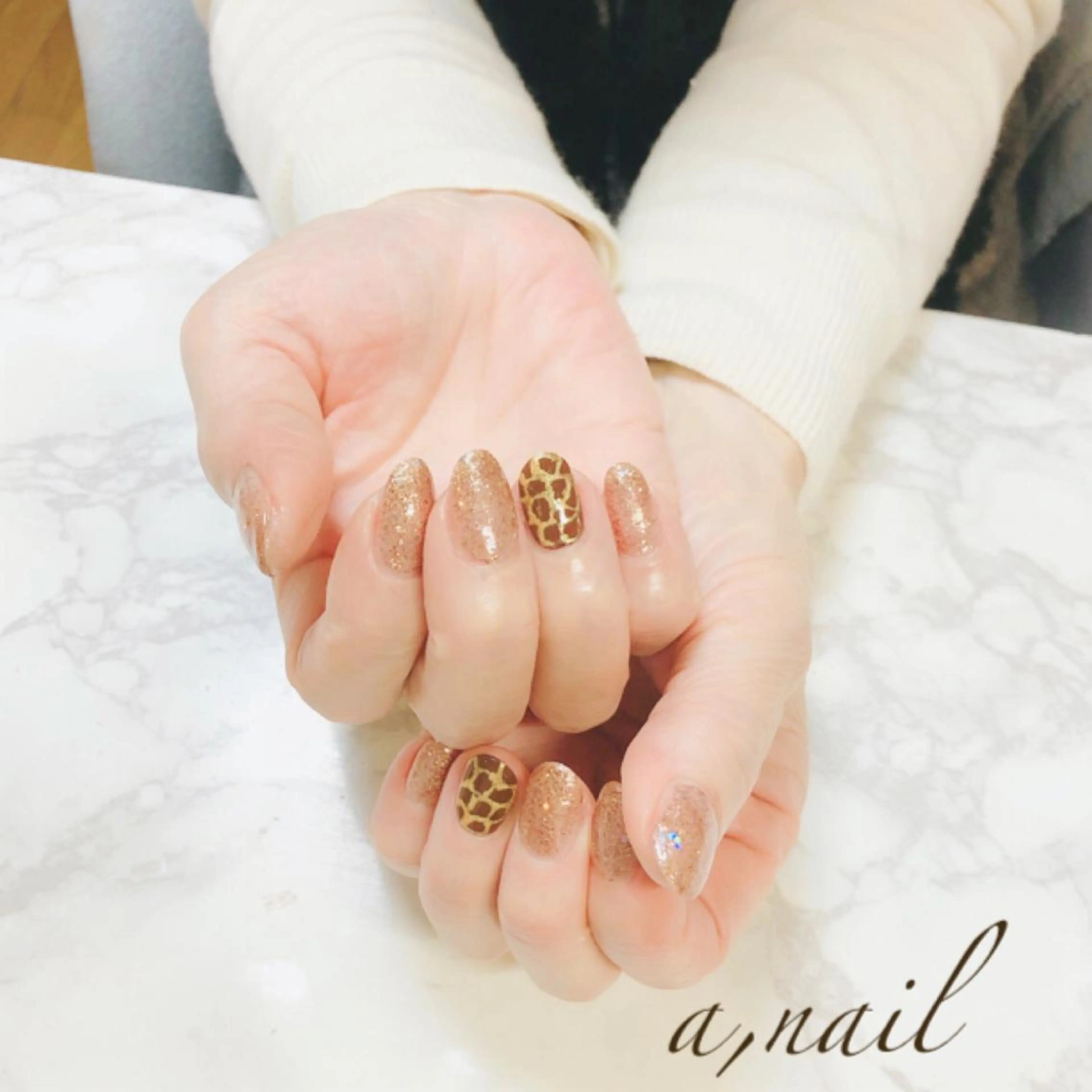 ネイル アニマル柄 フットネイル ジェルネイル グラデーション オフィスネイル ハンドネイル ネイルサロン エーネイルのネイルデザイン