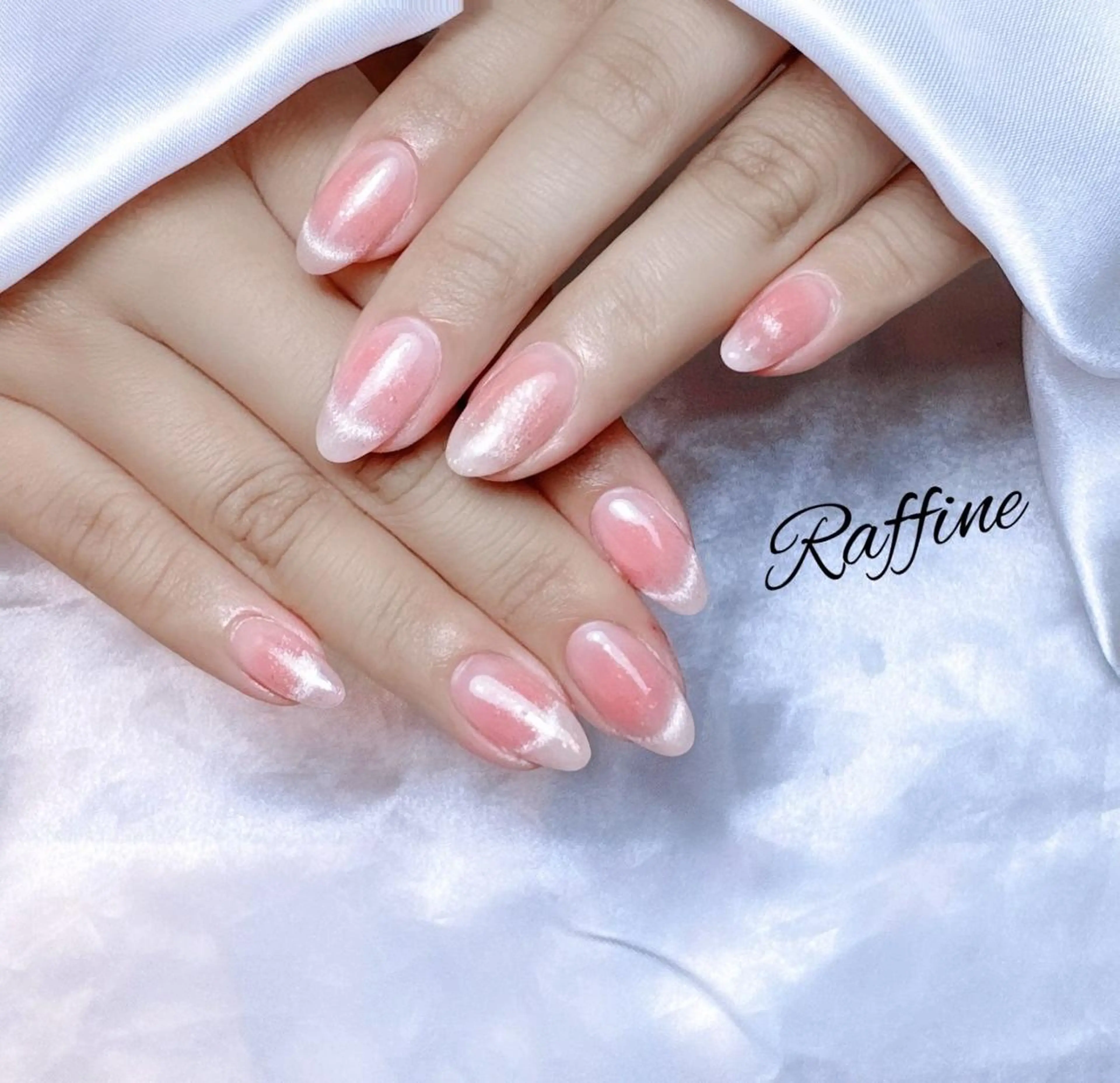 ネイル ハンドネイル RAFFINE haru🦋🩵のネイルデザイン
