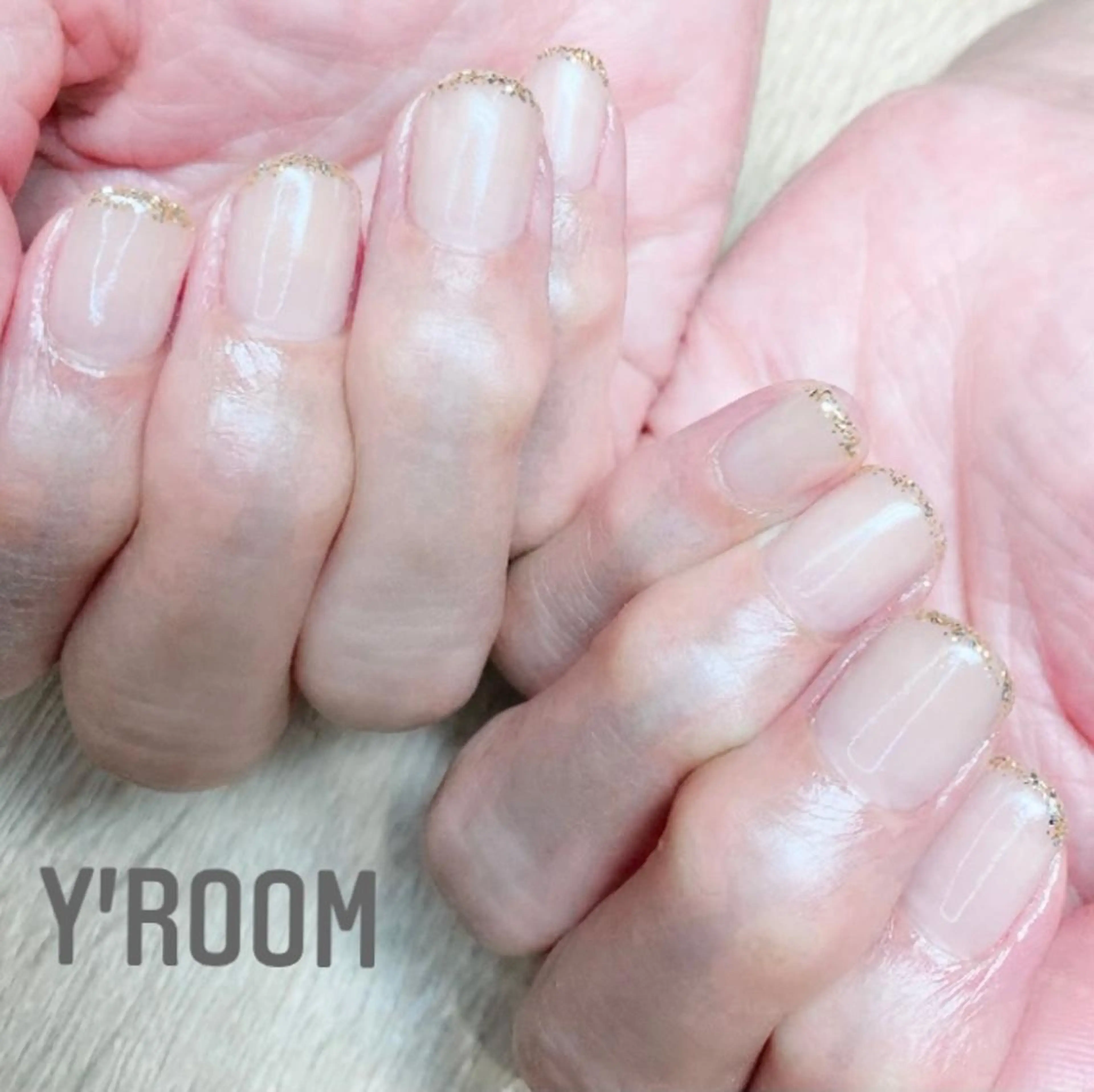 ネイル オーロラネイル フラッシュネイル フットネイル ジェルネイル 氷ネイル・うるうるネイル YUKA （ネイリスト）のネイルデザイン