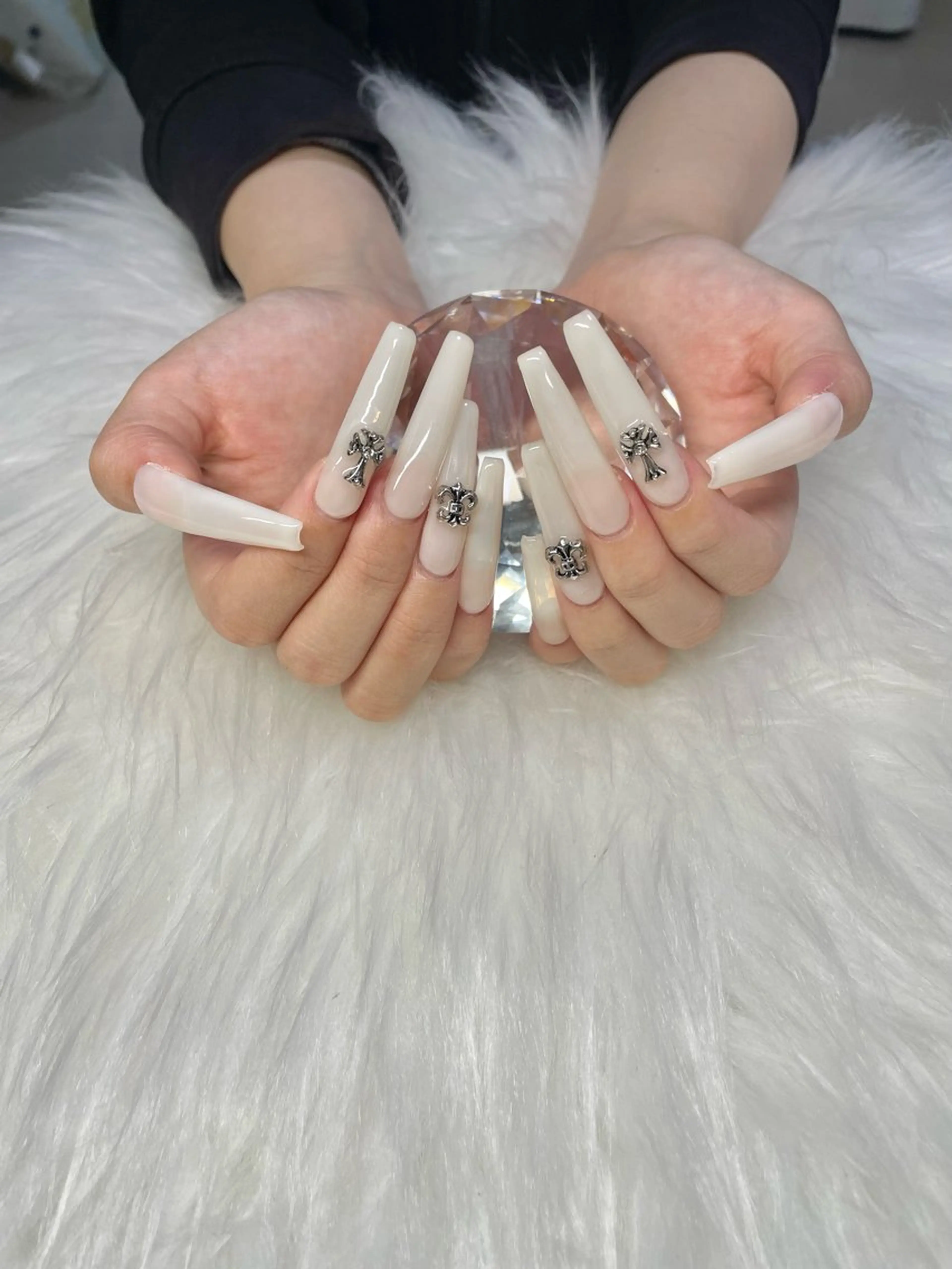 ネイル ワンカラーネイル ハンドネイル ハンドケア ２７ Nail Salonのネイルデザイン