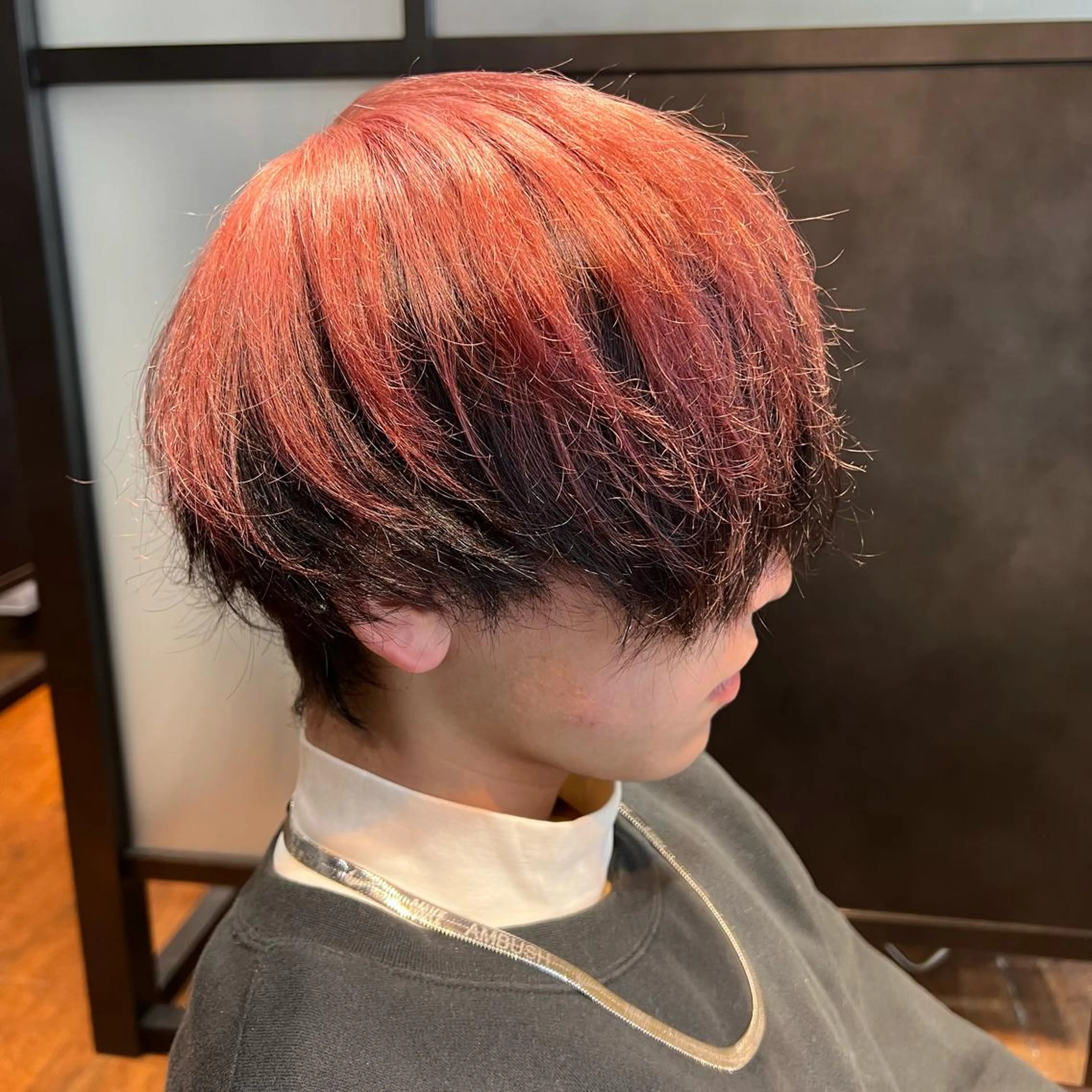 カラー メンズ newi TATSUのヘアスタイル