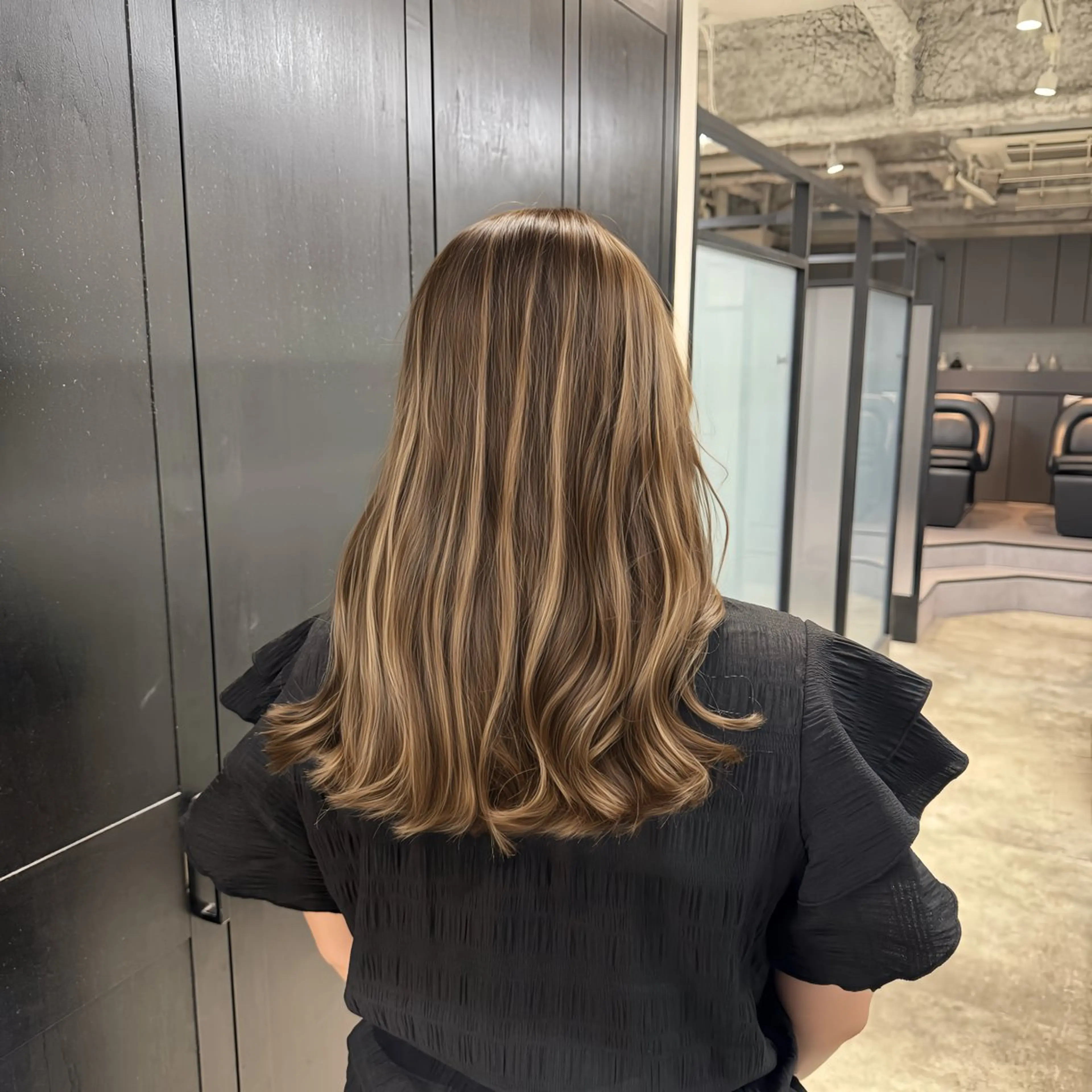 セミロング カラー ブリーチ ケアブリーチ 透明感カラー ダブルカラー ハイライトカラー カット ヘアカラー ハイライト／髪質改善 裕樹のヘアスタイル