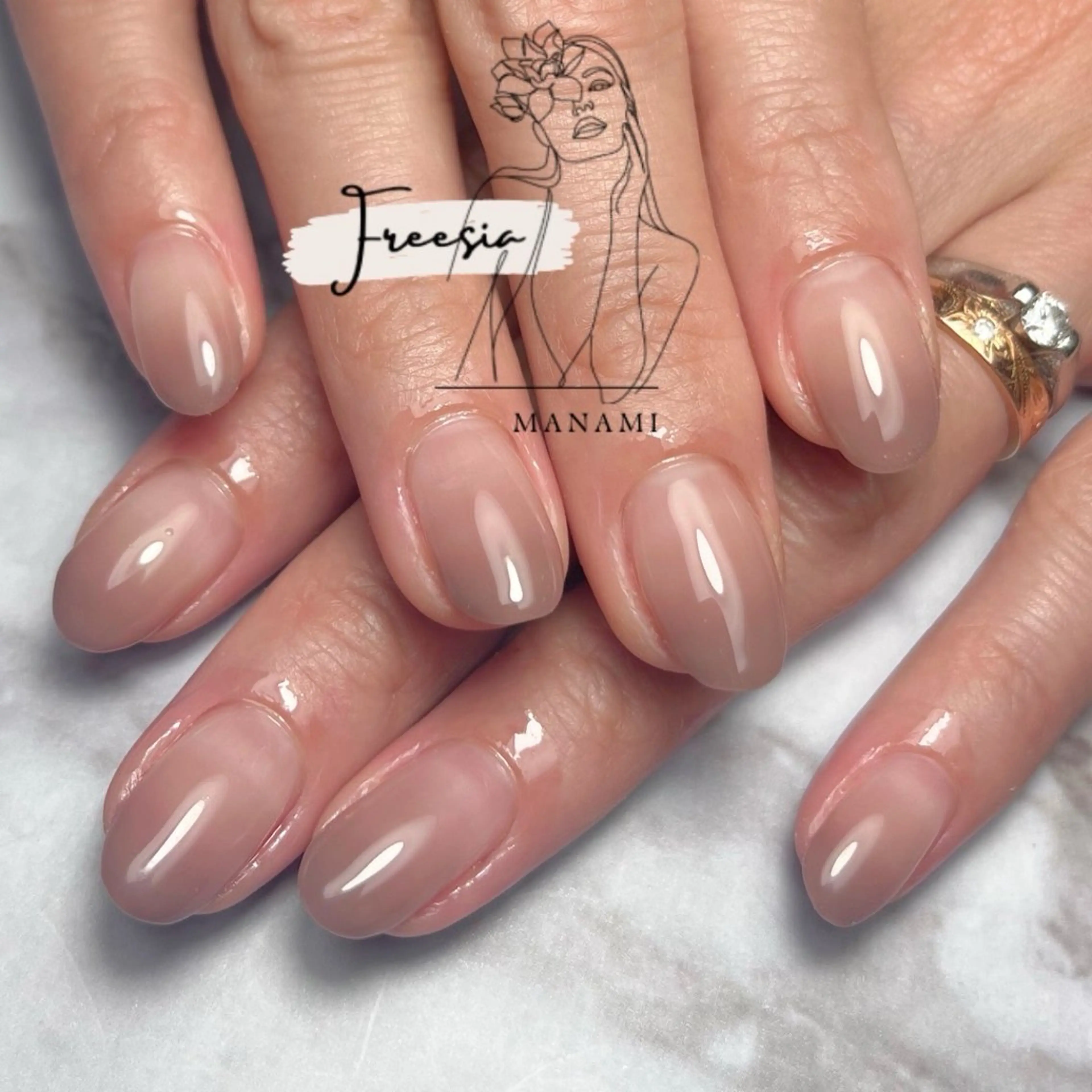 ネイル グラデーション ハンドネイル freesia Manamiのネイルデザイン