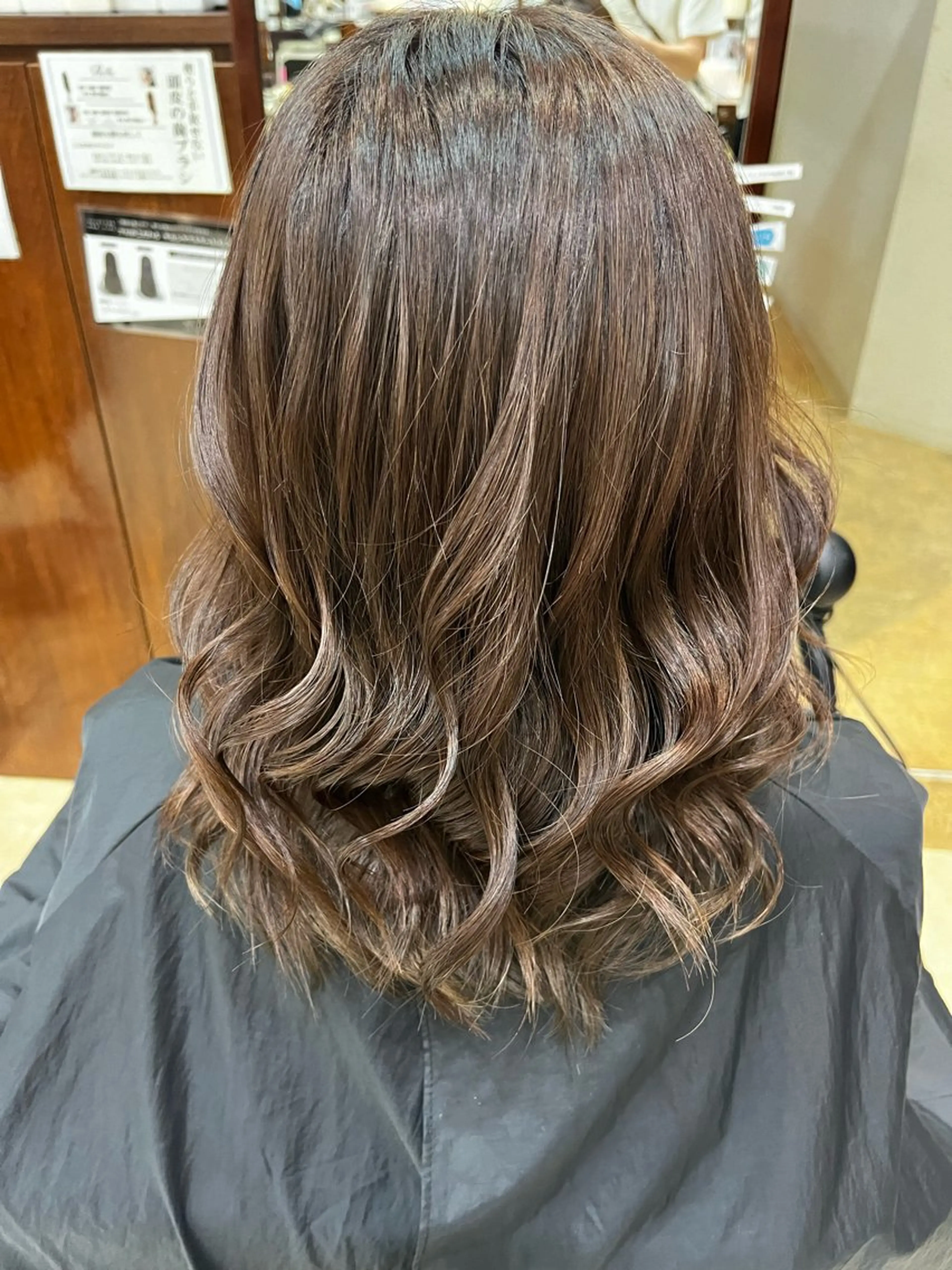 セミロング カラー BENI鈎取 kanakoのヘアスタイル