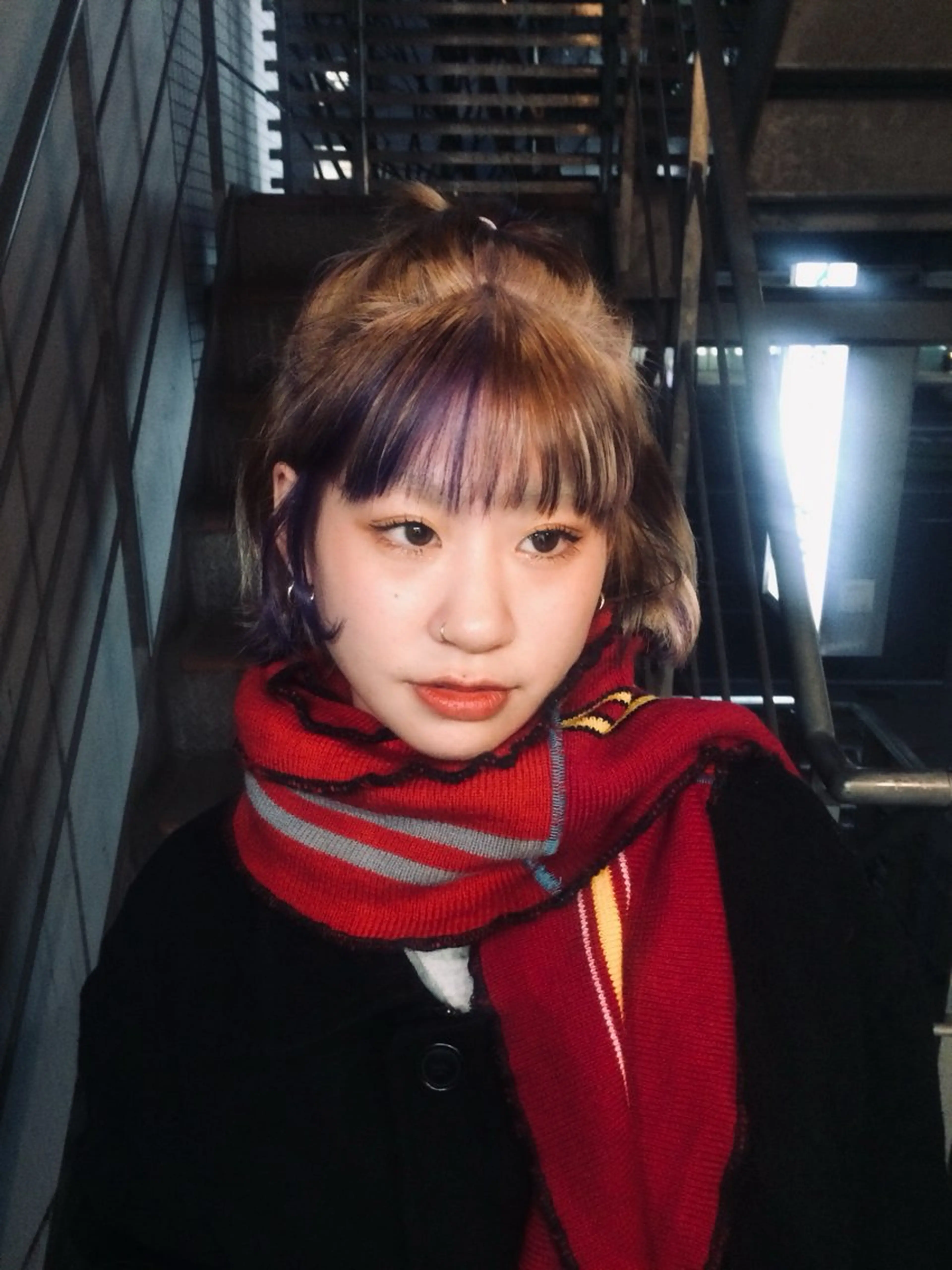 カラー デザインカラー ヘアカラー 杏 華のヘアスタイル