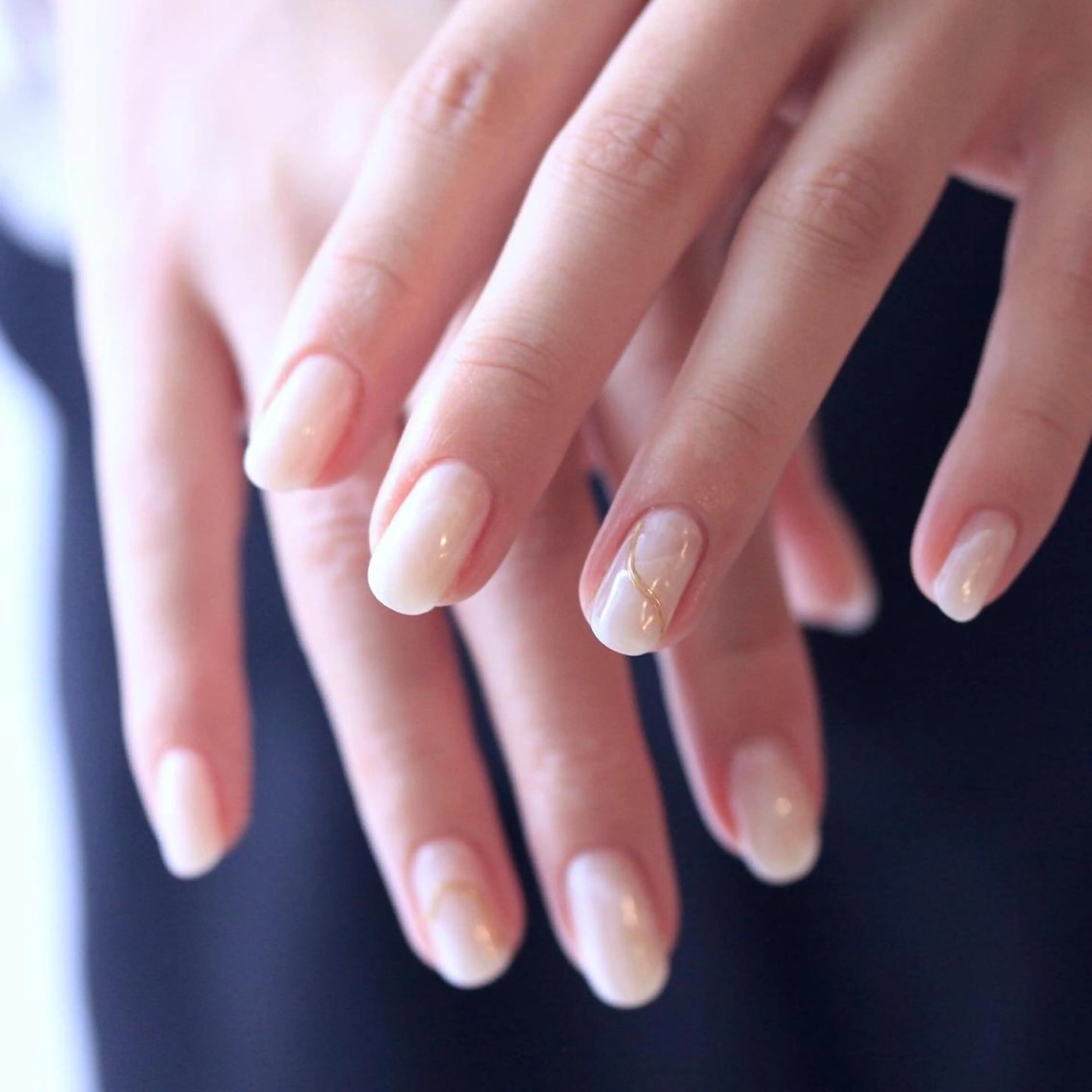 ネイル ブラウン 氷ネイル・うるうるネイル 大理石ネイル(マーブル) ニュアンスネイル オフィスネイル ハンドネイル Elio所属・Elio 国泰寺のネイルデザイン