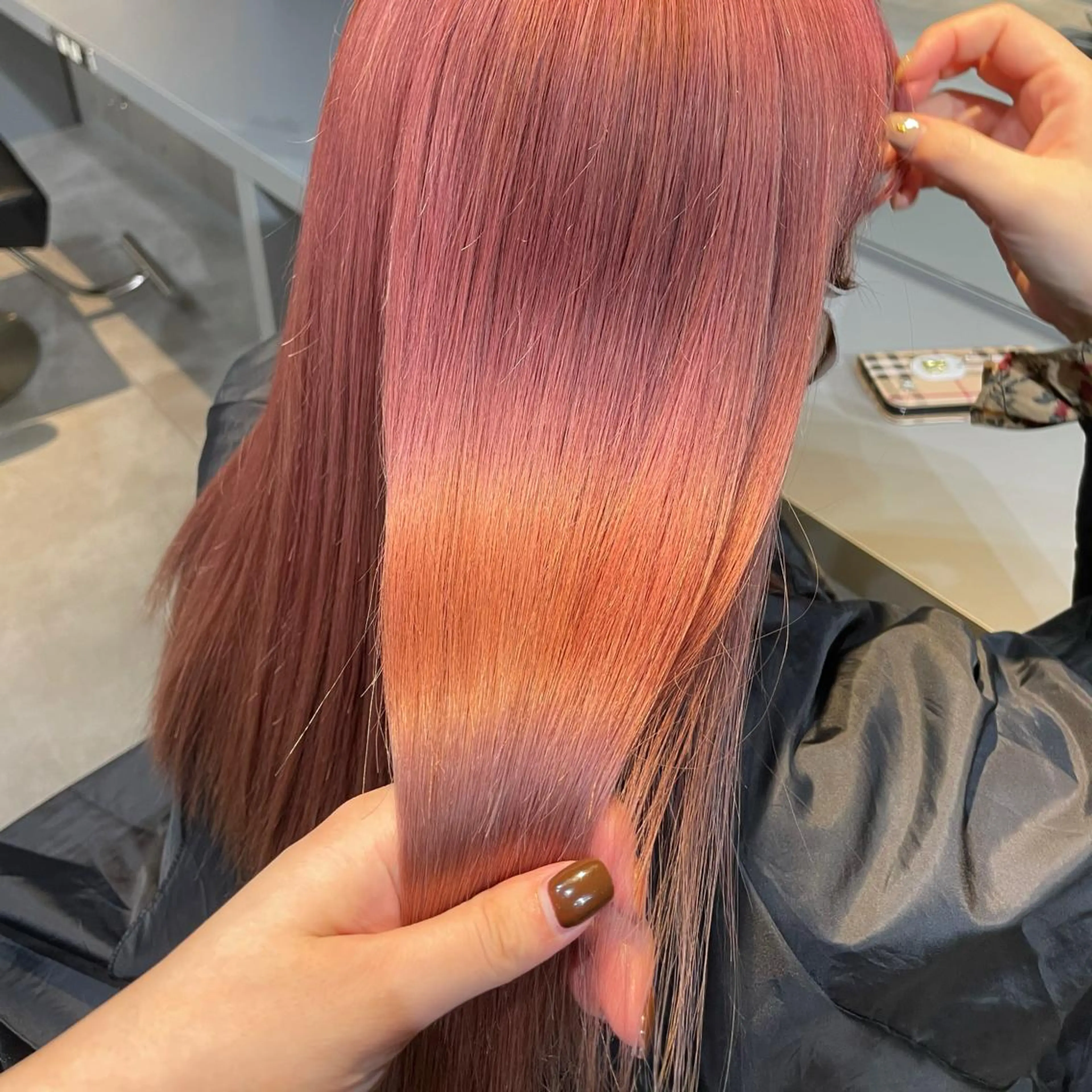 カラー オオカワユウキ 🎀newi池袋のヘアスタイル