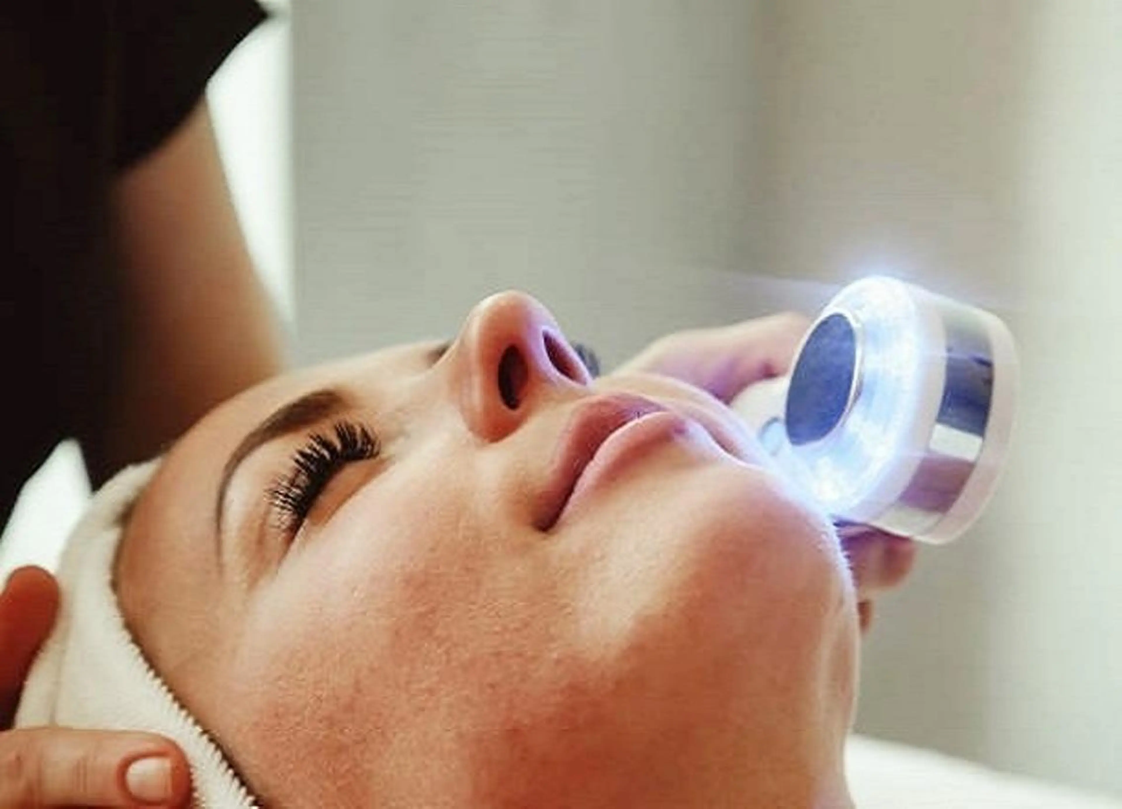 ハーブピーリングの次へ【肌荒れ or 肝斑ケア】ピーリング＋水光白玉フェイシャルの写真