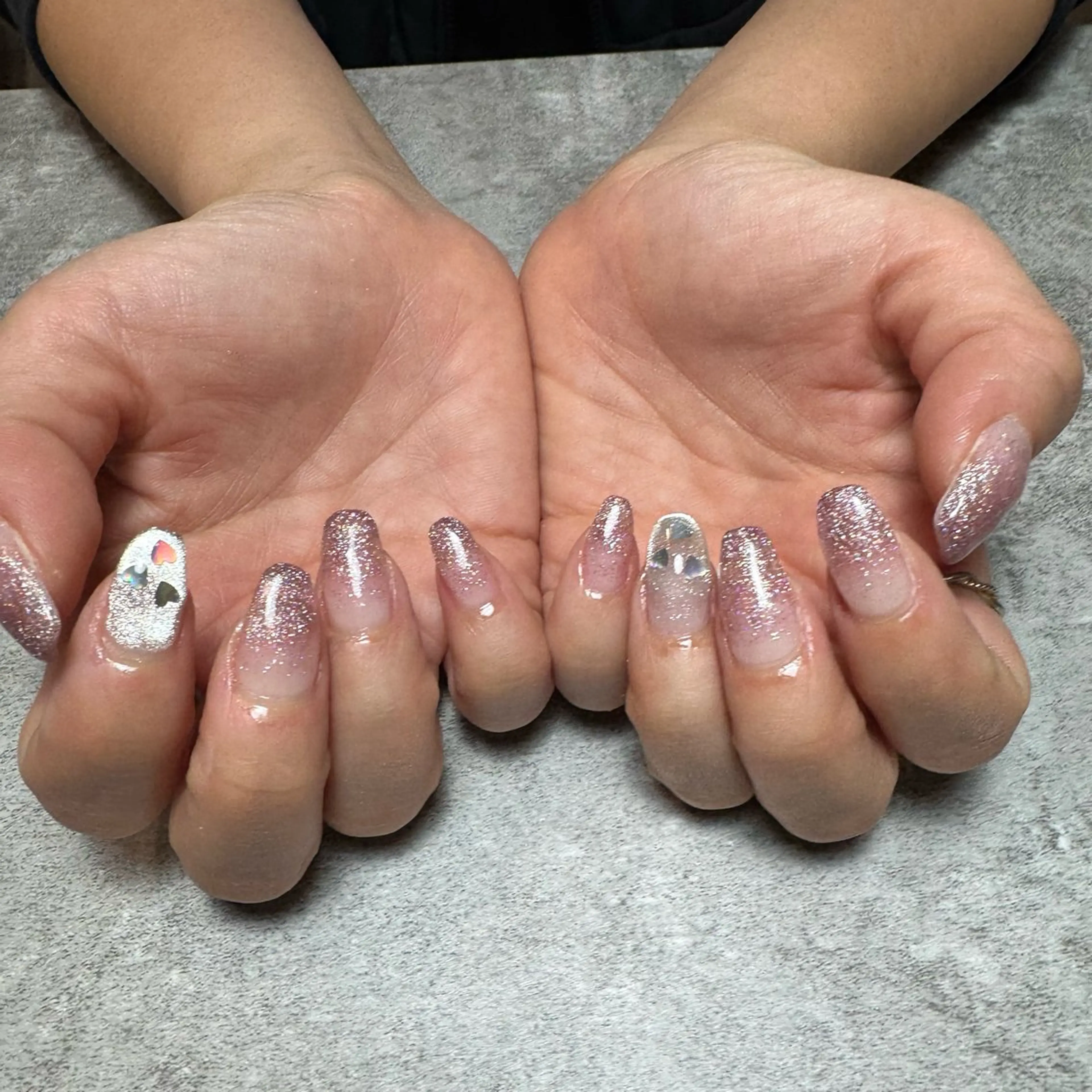 ネイル ラメ(グリッター) ラメグラデーション ピンク MATATABI. kumiのネイルデザイン