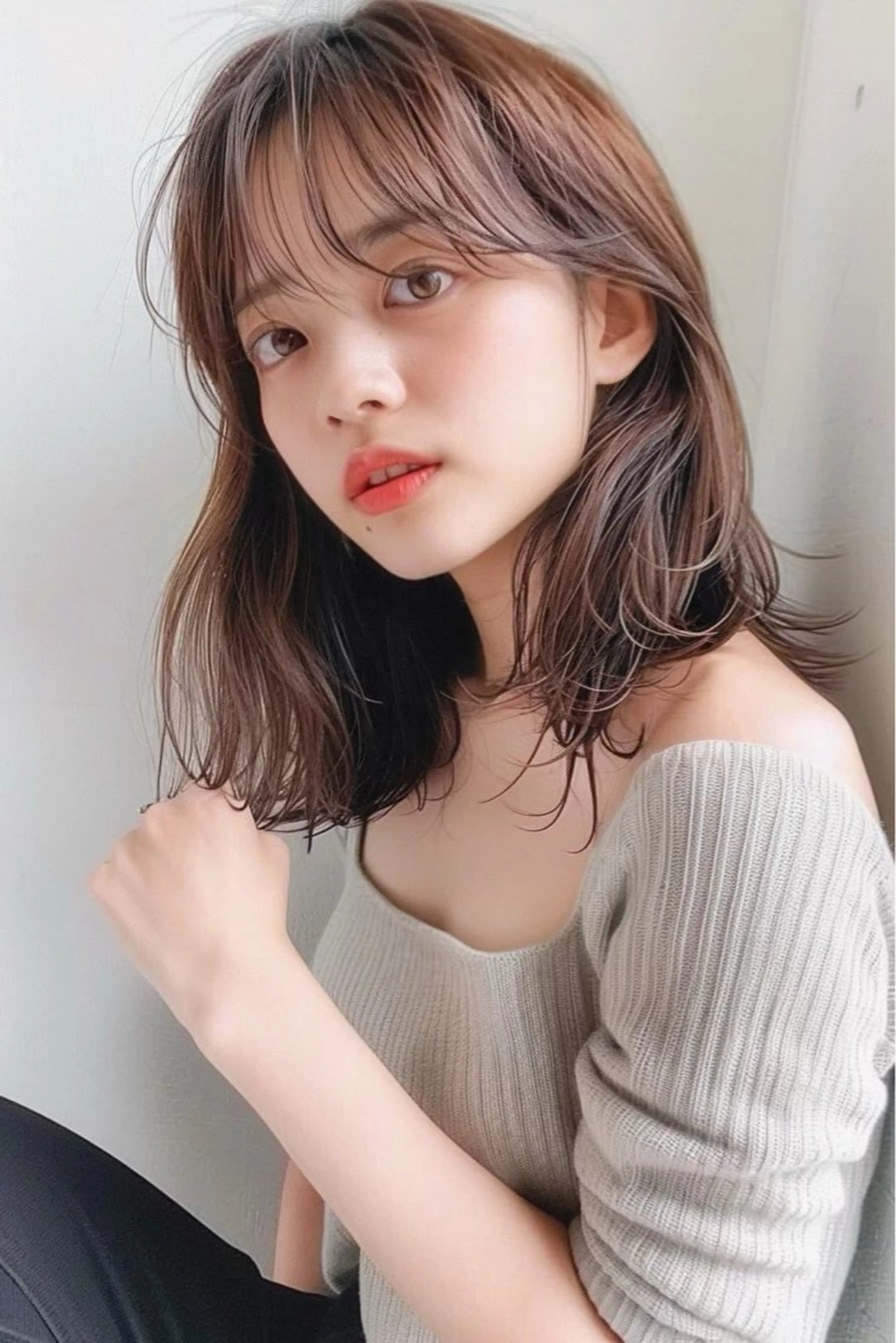 セミロング 髪質改善 韓国風ヘア レイヤーカット カット ヘアカラー トリートメント 最新ケアカラー 髪質改善YUTOのヘアスタイル