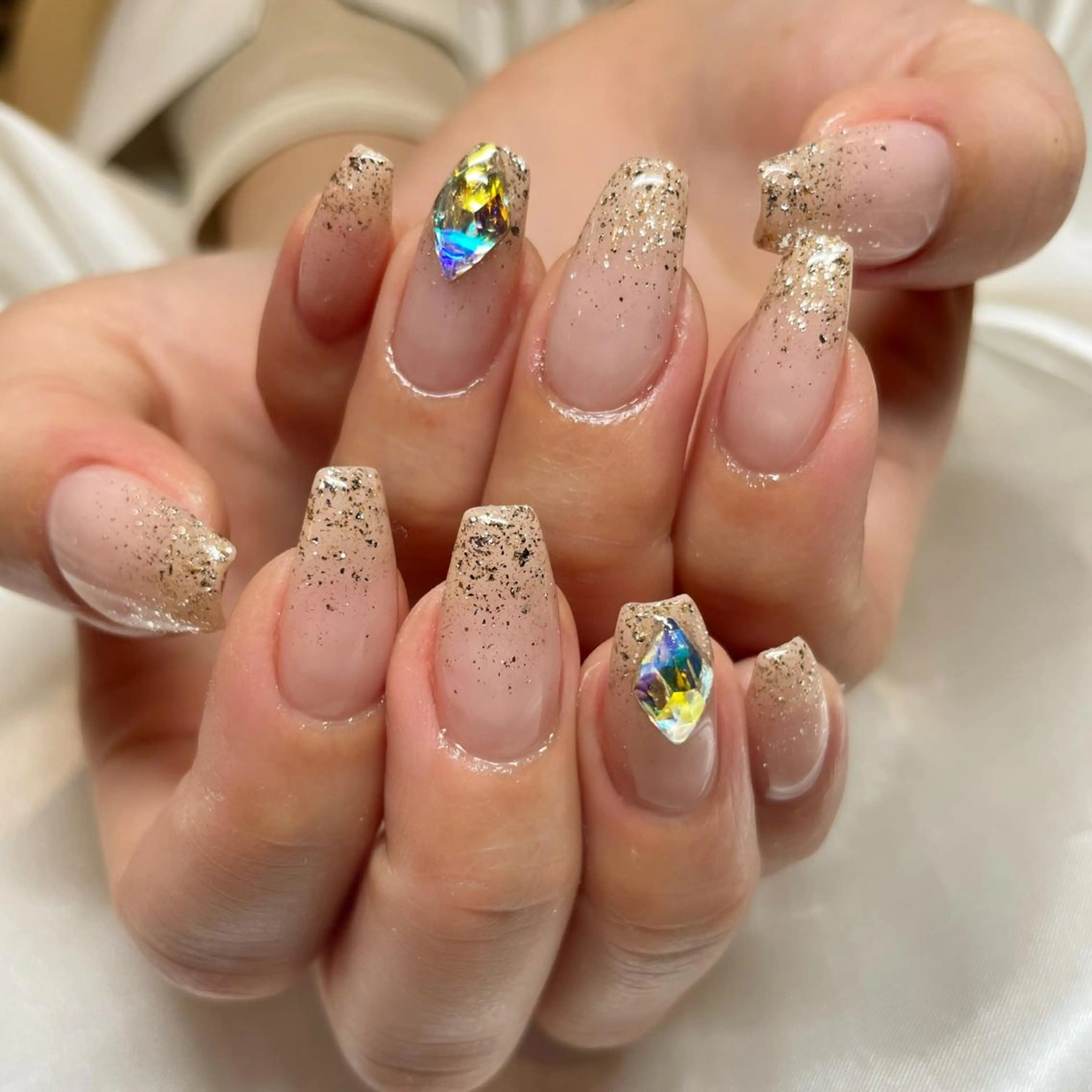 ロング ネイル ラメ(グリッター) ラメグラデーション 持ち込み 金子 彩海のネイルデザイン