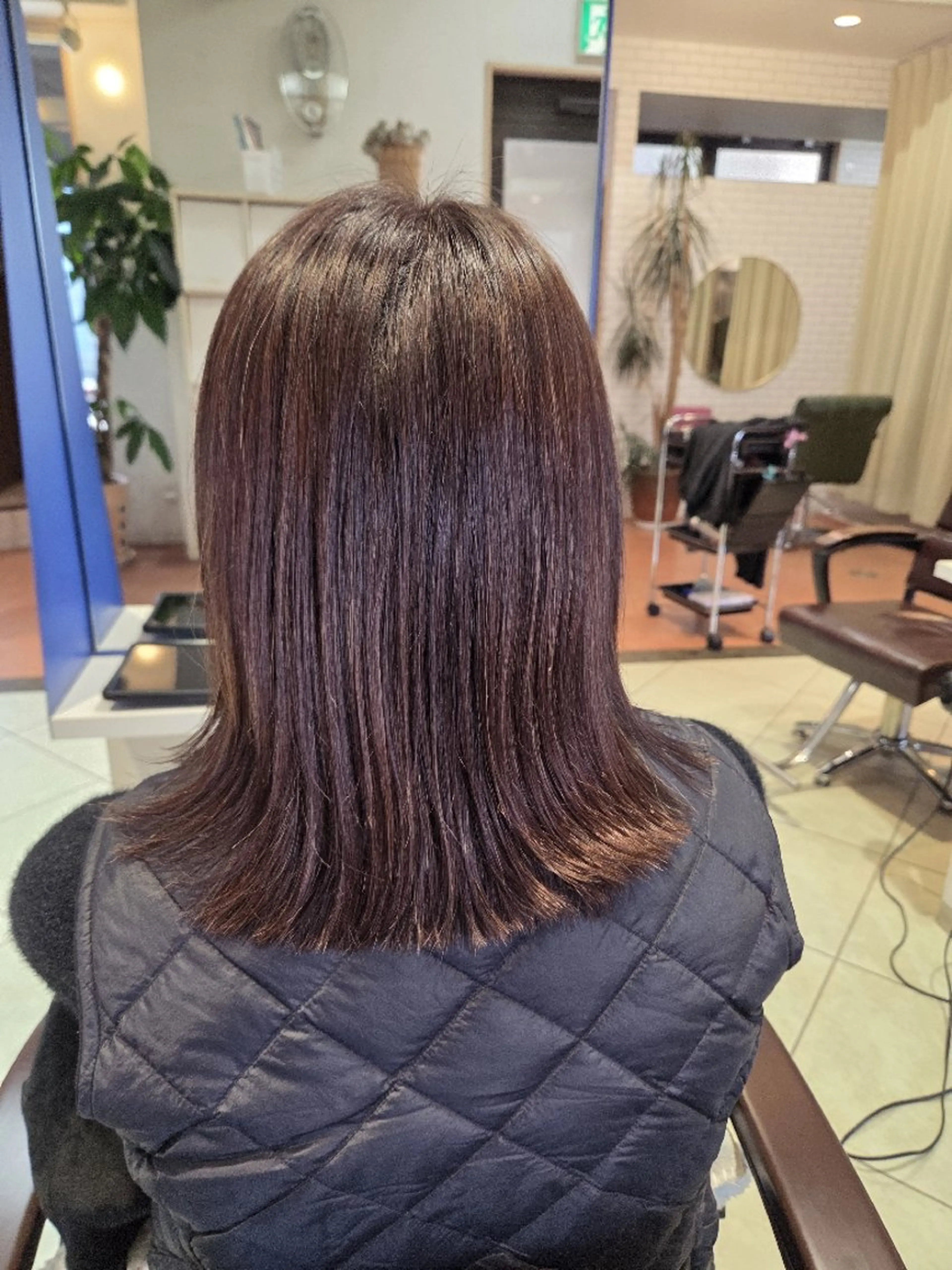 セミロング カット ヘアカラー トリートメント 武鹿野 光江のヘアスタイル