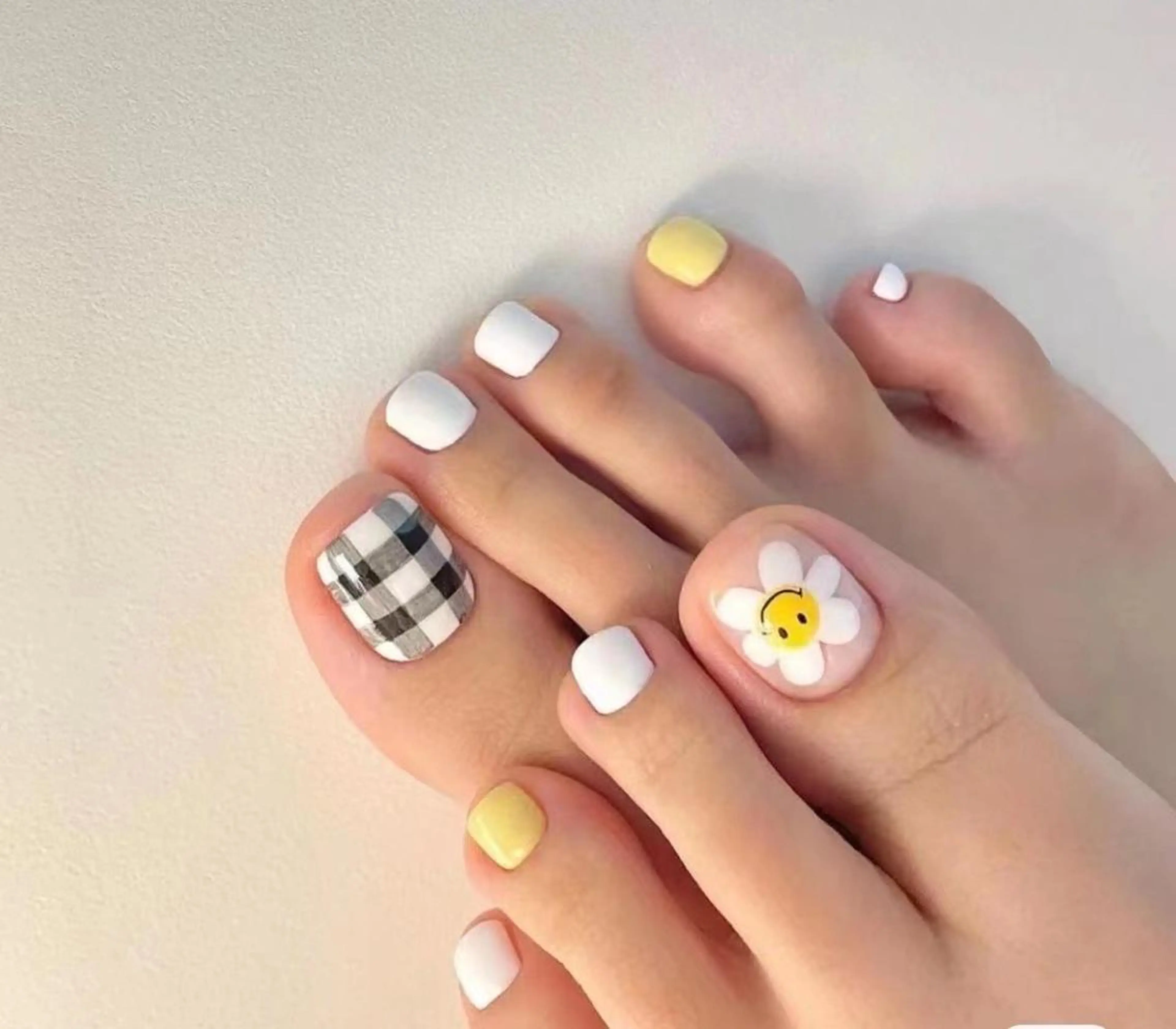 ネイル M🌷nail 長さだし専門店のネイルデザイン