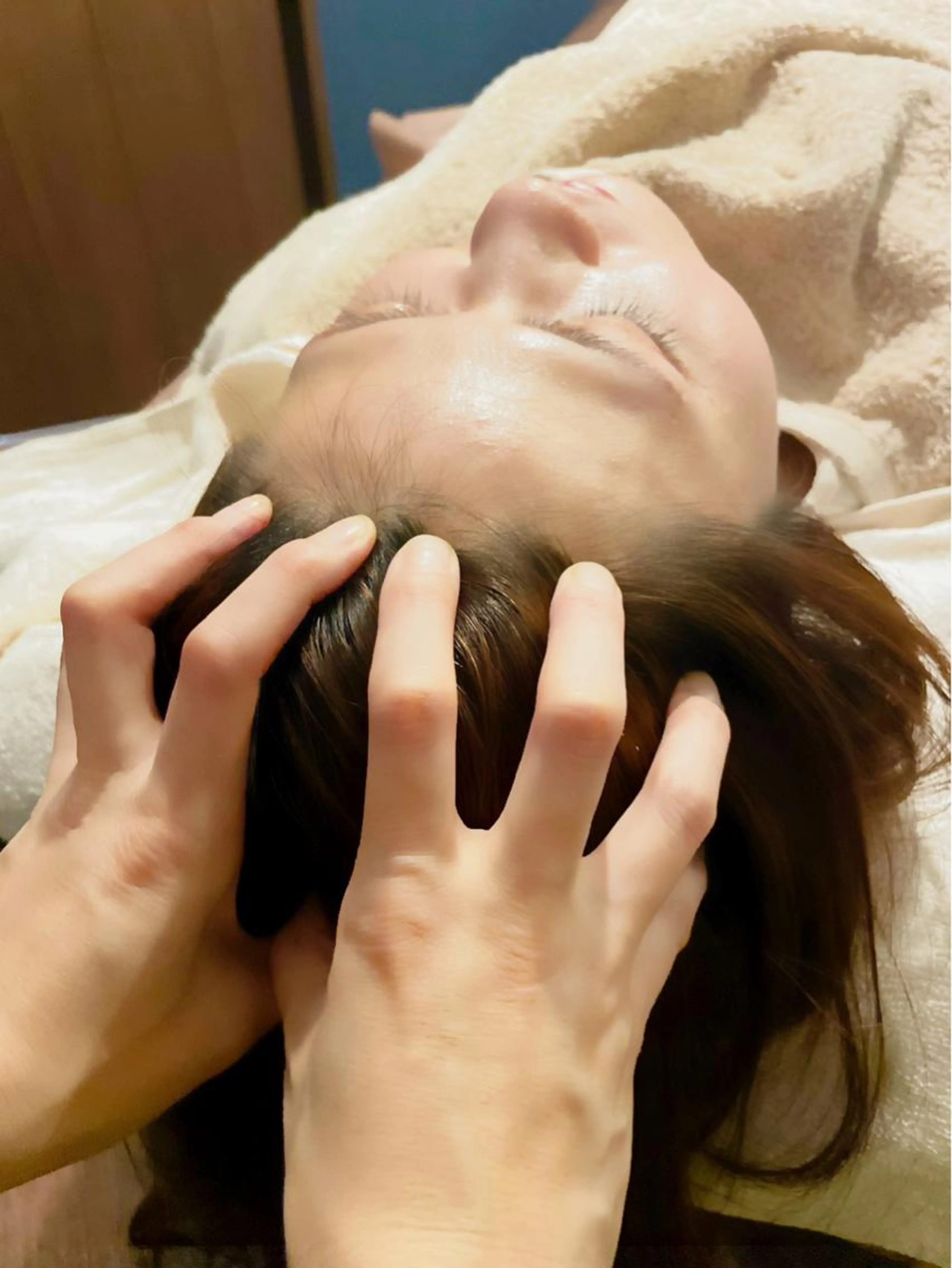 【リピートOK】眼精疲労や重い頭にアロマヘッドマッサージ30分の写真